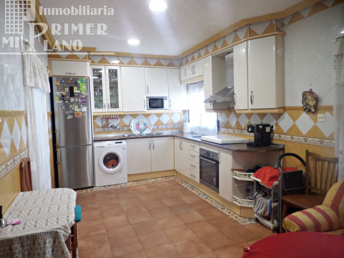 *CASA, TOTALMENTE AMUEBLADA, DE DOS PLANTAS EN VENTA EN TOMELLOSO*