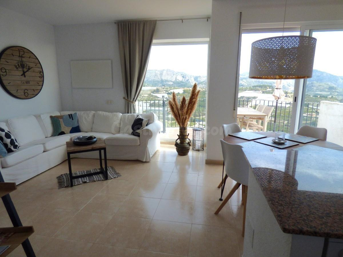 Entre Mar y Montaña: Vivienda Exclusiva con Vistas Panorámicas y Máximo Confort