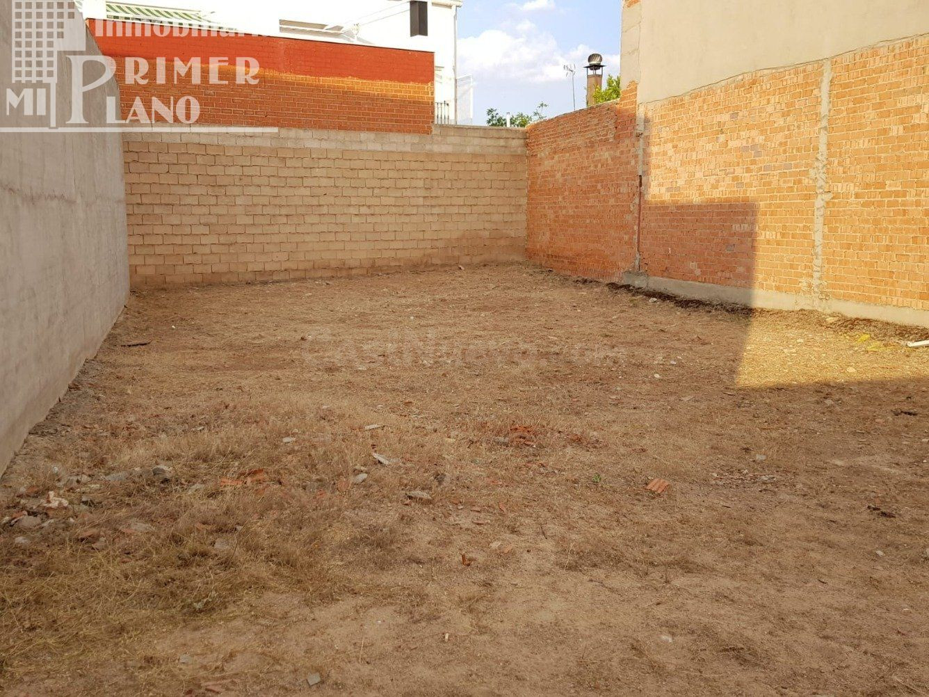 ¡¡OFERTA!! Se vende solar con 230m2 y 10 metros de fachada, junto a Avda.Don Antonio Huertas