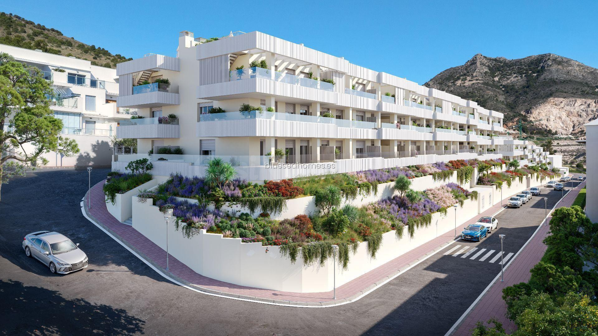 Venta de piso con dos dormitorios en Benalmádena, Málaga, Costa del Sol