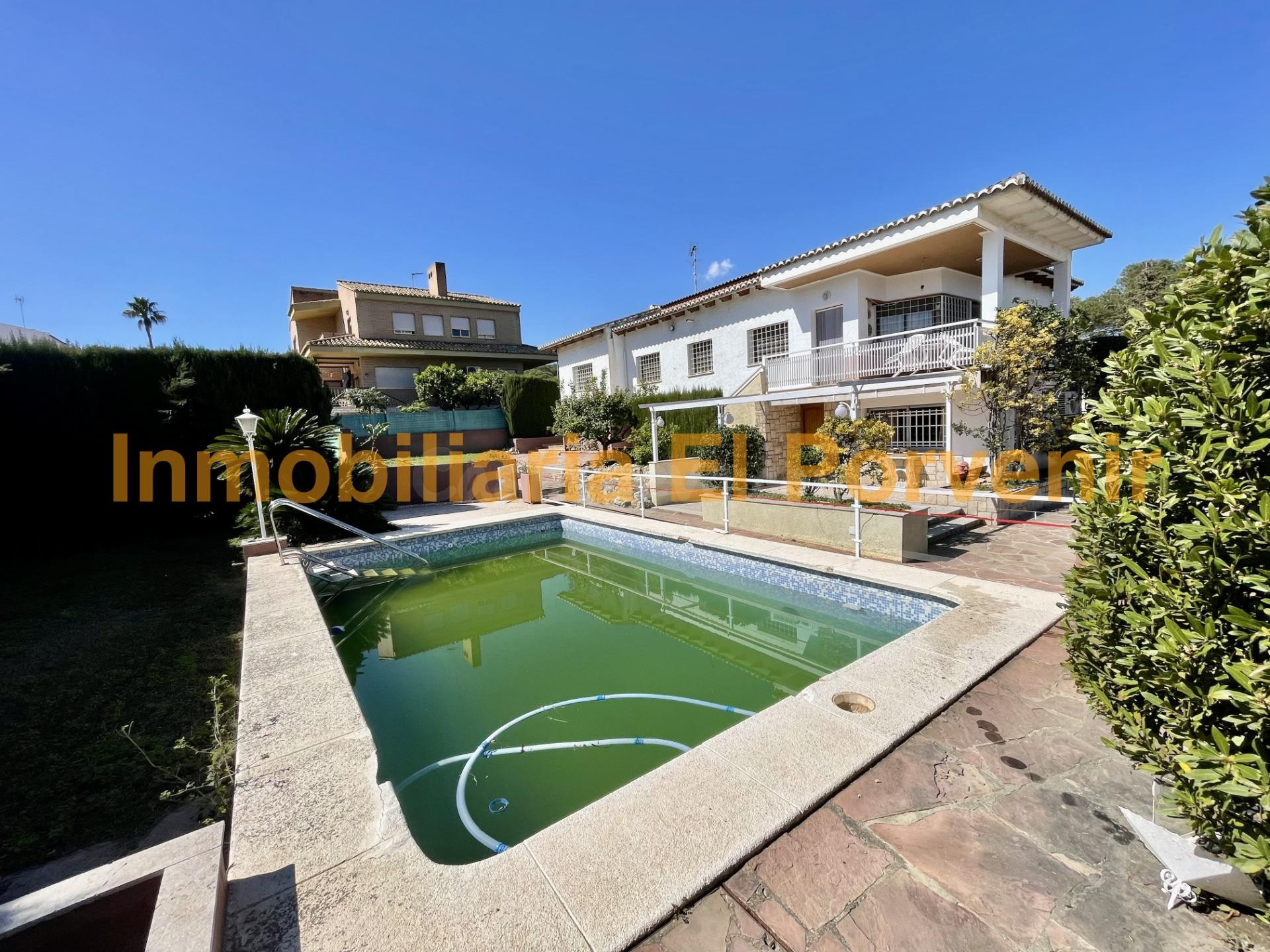 Chalet 6 habitaciones 465m² en venta - Zona Avenida al Vedat