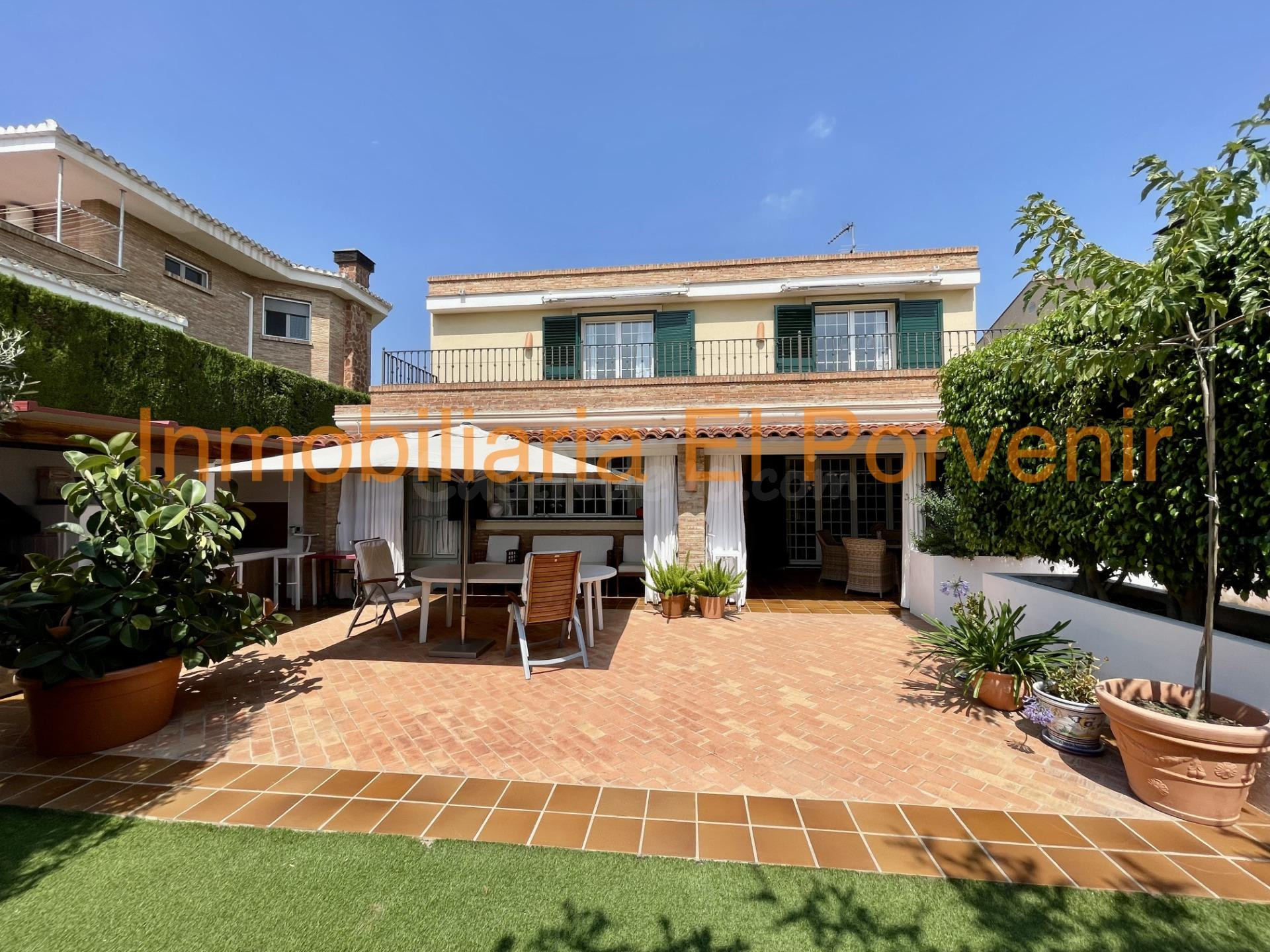 Chalet 5 habitaciones 300m² en venta - Avd. Alta-Auditorio
