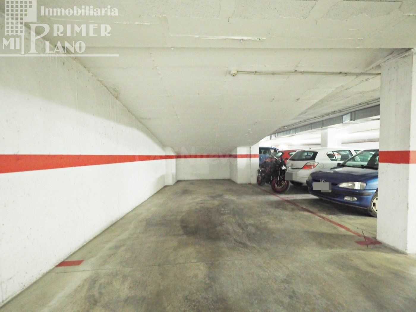 SE VENDE garaje + trastero en zona centro junto a calle Doña Crisanta muy amplios