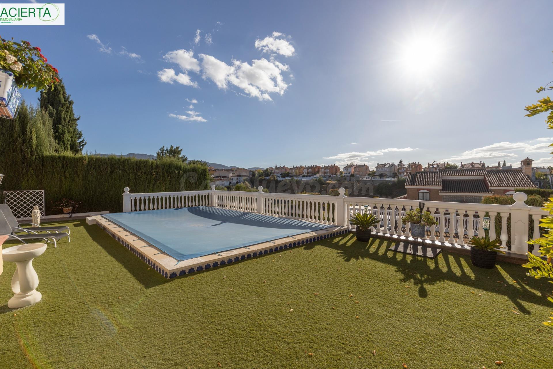¡MAGNIFICO CHALET INDEPENDIENTE CON CALIDADES ESPECTACULARES Y PISCINA PRIVADA EN GOJAR!