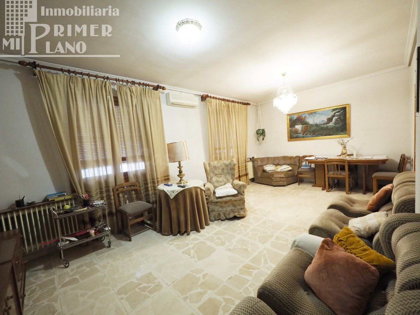 *Vivienda 2 plantas junto a Ismael De Tomelloso y c/Zorrilla, de 4 dorm, 2salones, 2 baños y garaje*