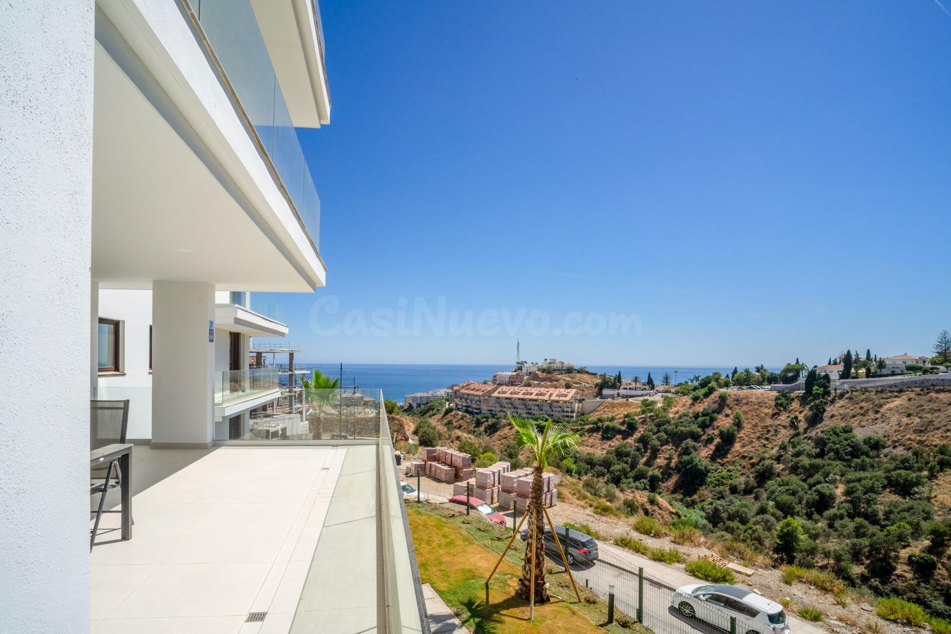 Venta de piso con dos dormitorios en Benalmádena, Málaga, Costa del Sol