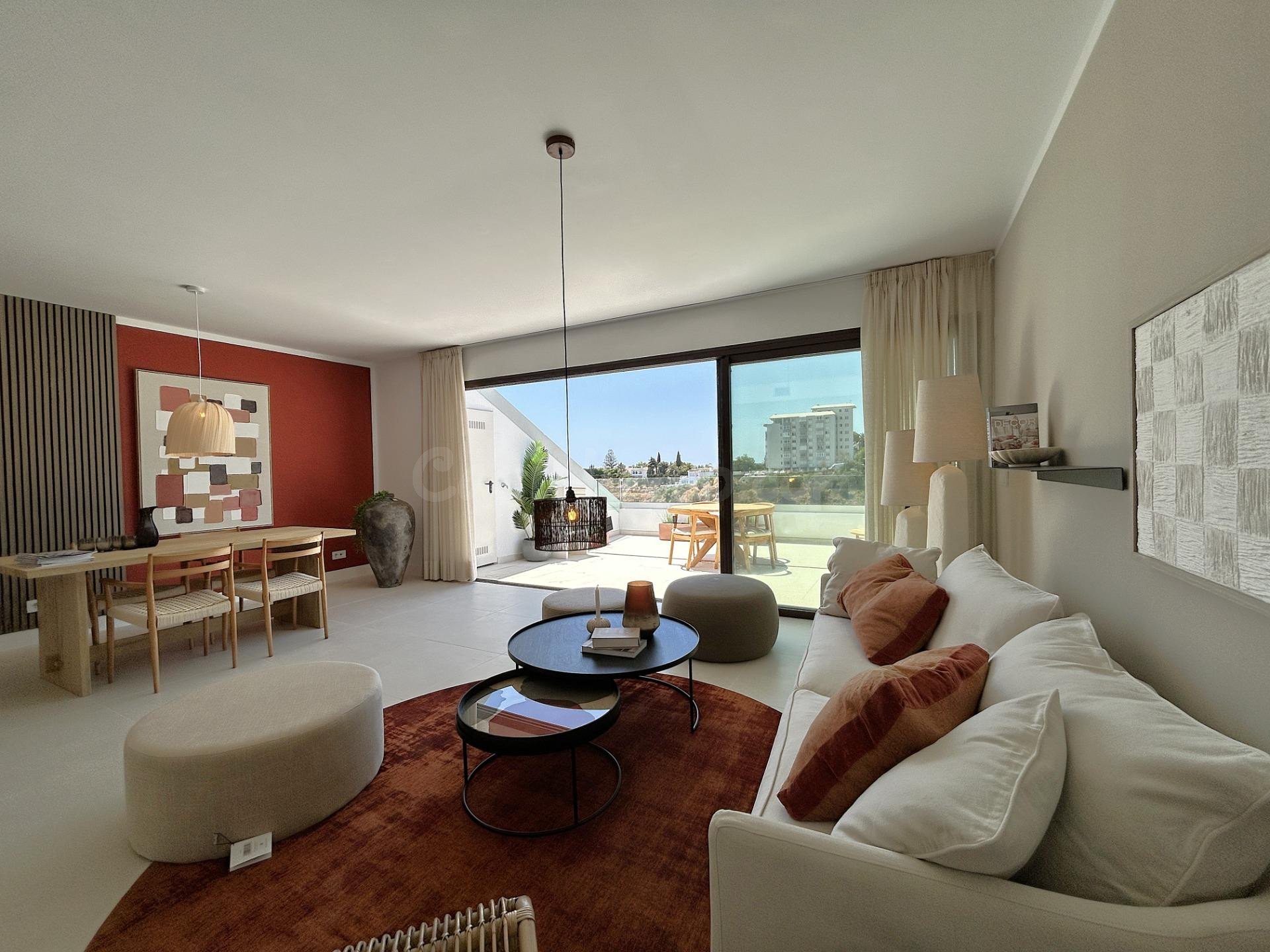Venta de ático con dos dormitorios en Benalmádena, Málaga, Costa del Sol