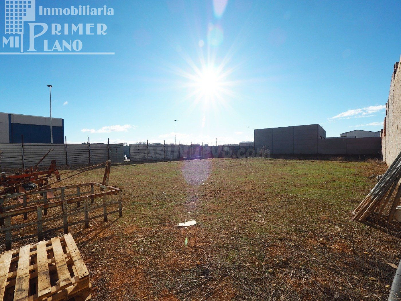 Solar junto a calle Pizarro de Tomelloso, de 593 m2 y 27 m de fachada por solo 85.000 €