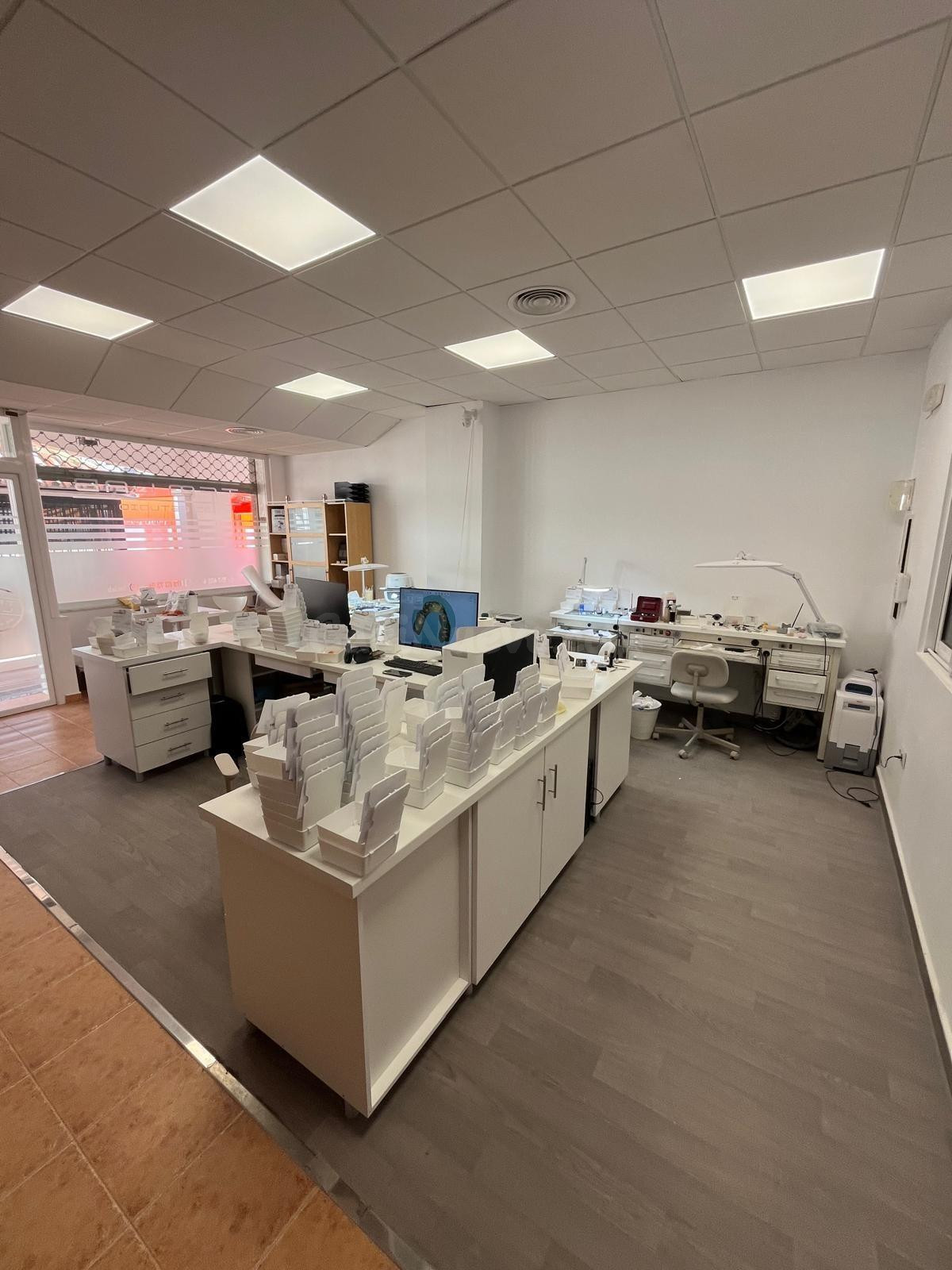 Venta de oficina / Local Comercial en Benalmádena, Málaga, Costa del Sol