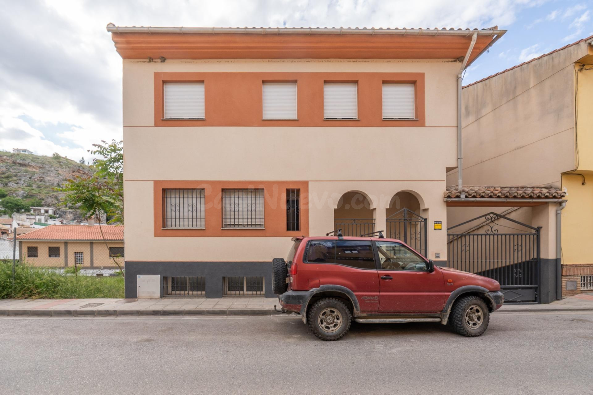 Magnífica Casa en Alfacar con Vistas a la Montaña