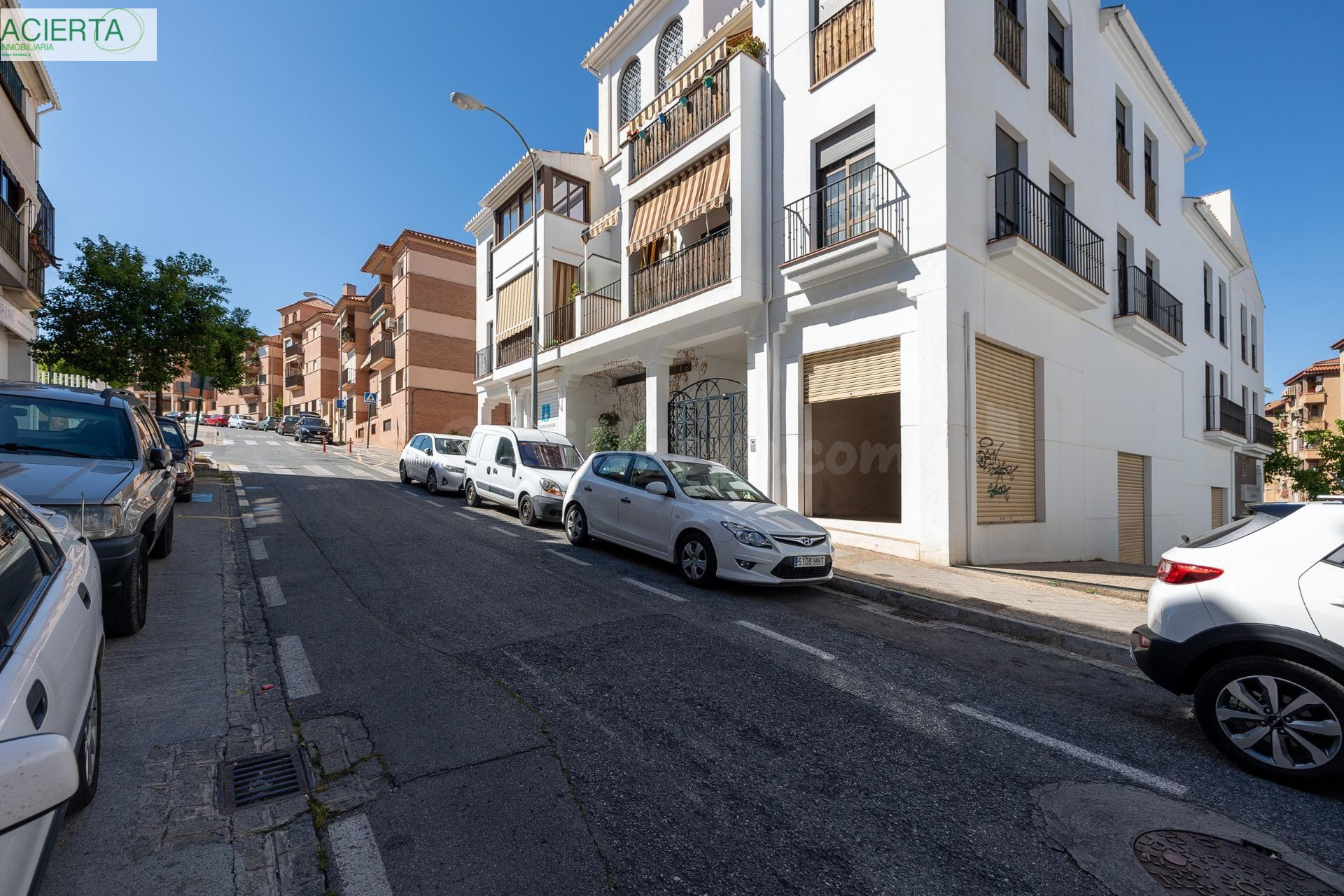 LOCAL COMERCIAL - CERRO DE LOS MACHOS.
