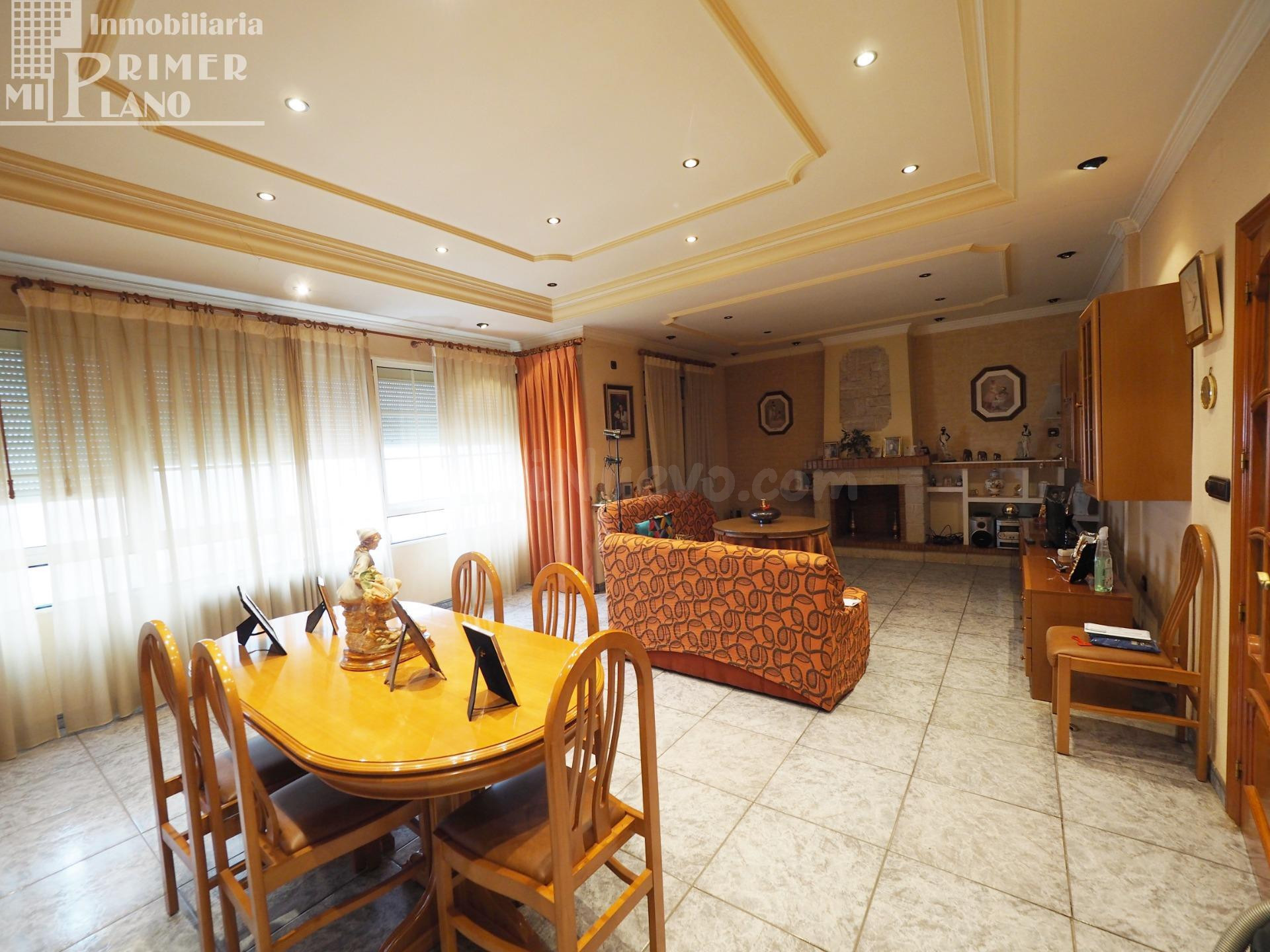 Piso exterior de 283 m2, de 4 dorm, 2 baños. 3º PLANTA SIN ASCENSOR