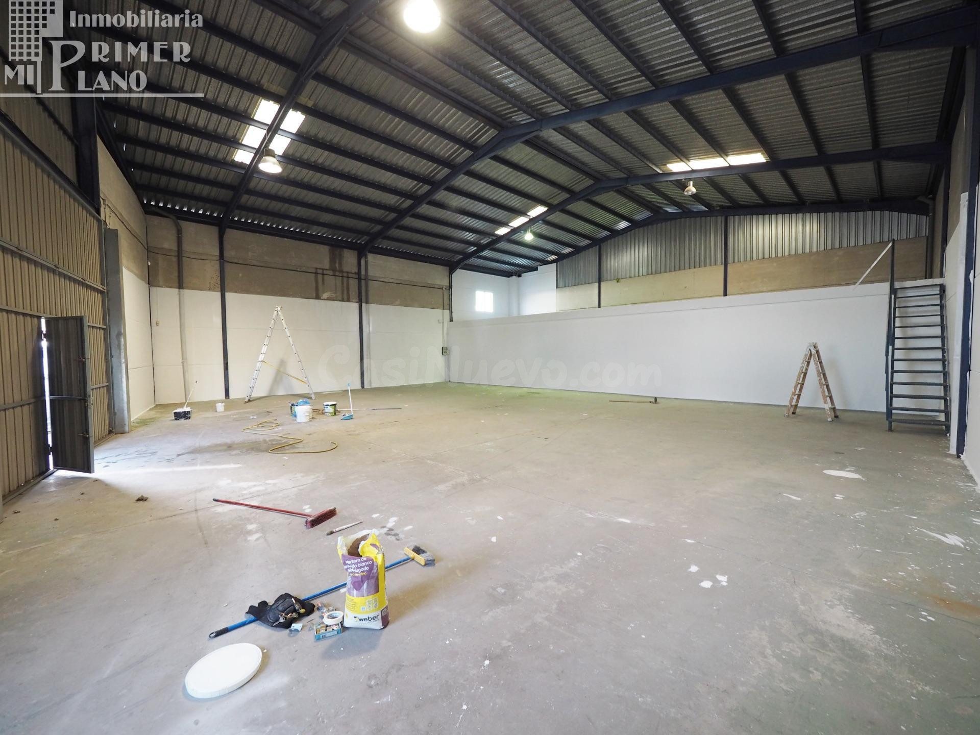*¡OPORTUNIDAD! NAVE INDUSTRIAL EN VENTA – ZONA: JUNTO A AVENIDA PRÍNCIPE ALFONSO, TOMELLOSO*