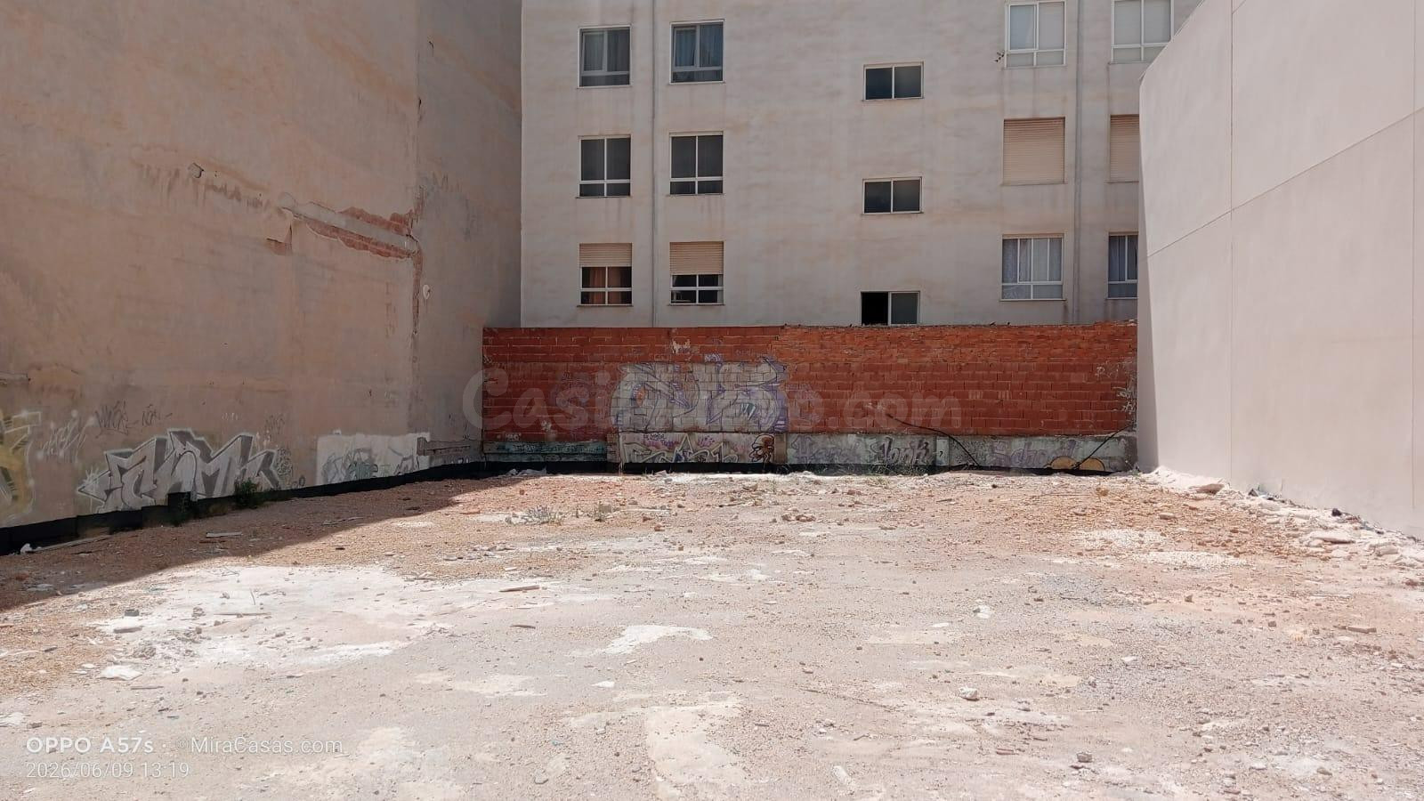 INVERSIÓN SEGURA: SOLAR URBANO 400 m2 IDEAL PARA PROMOCIÓN O NEGOCIO