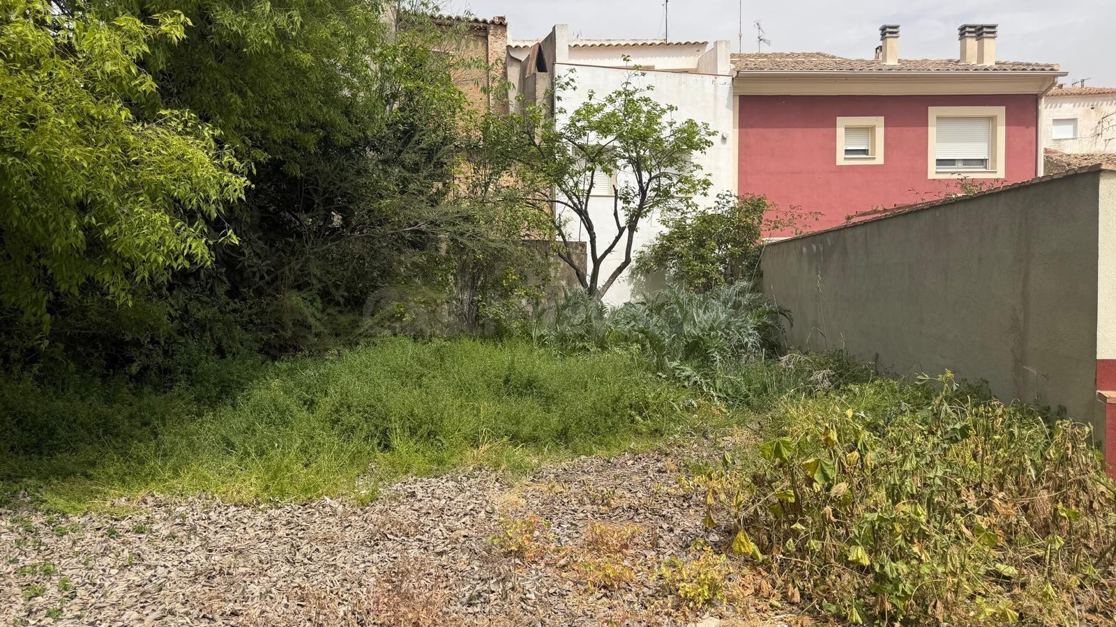 Solar urbano en venta en Villatoya, Albacete