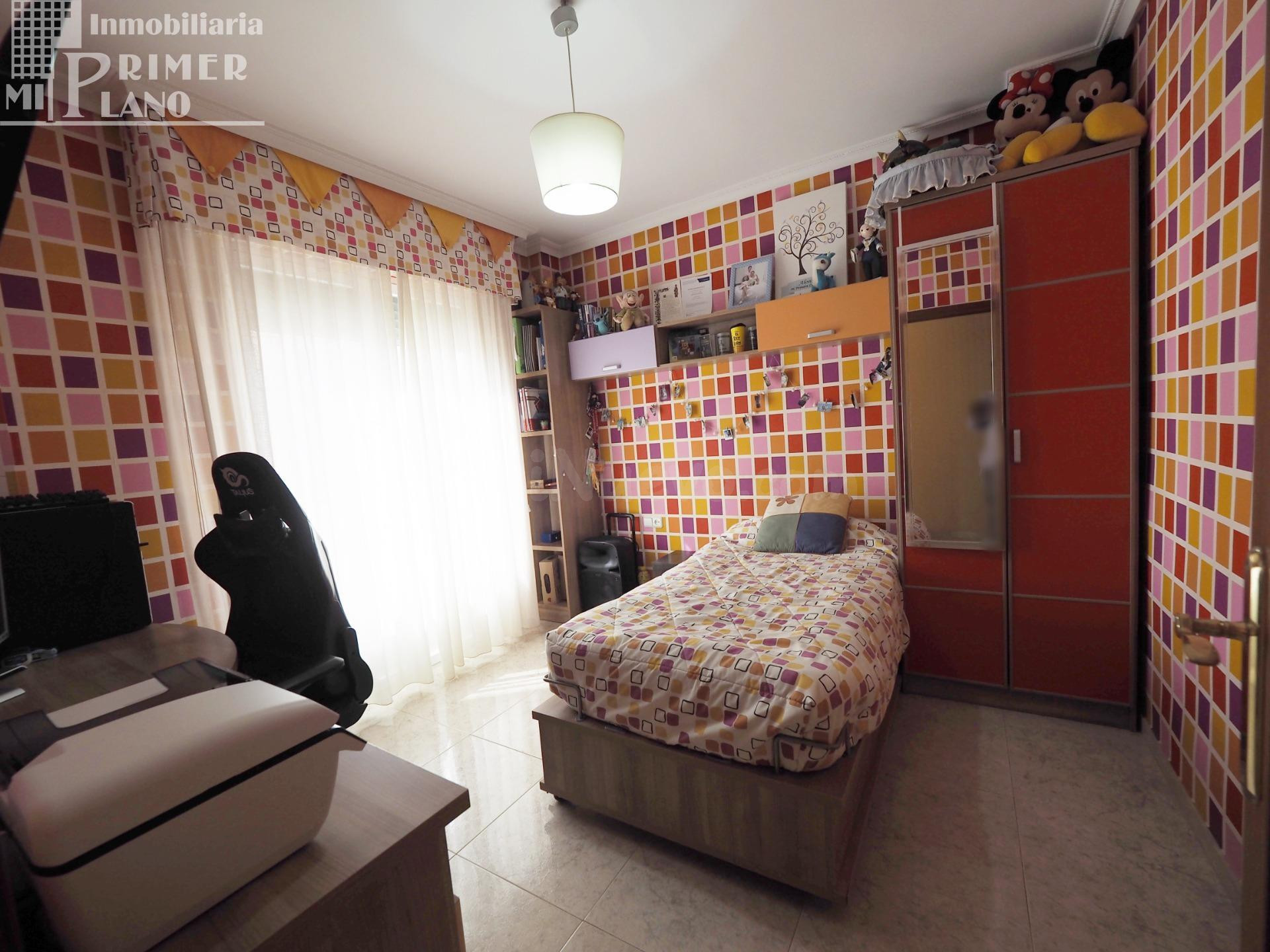 ¡Oportunidad única en Tomelloso! Se vende magnífico adosado  - foto 5