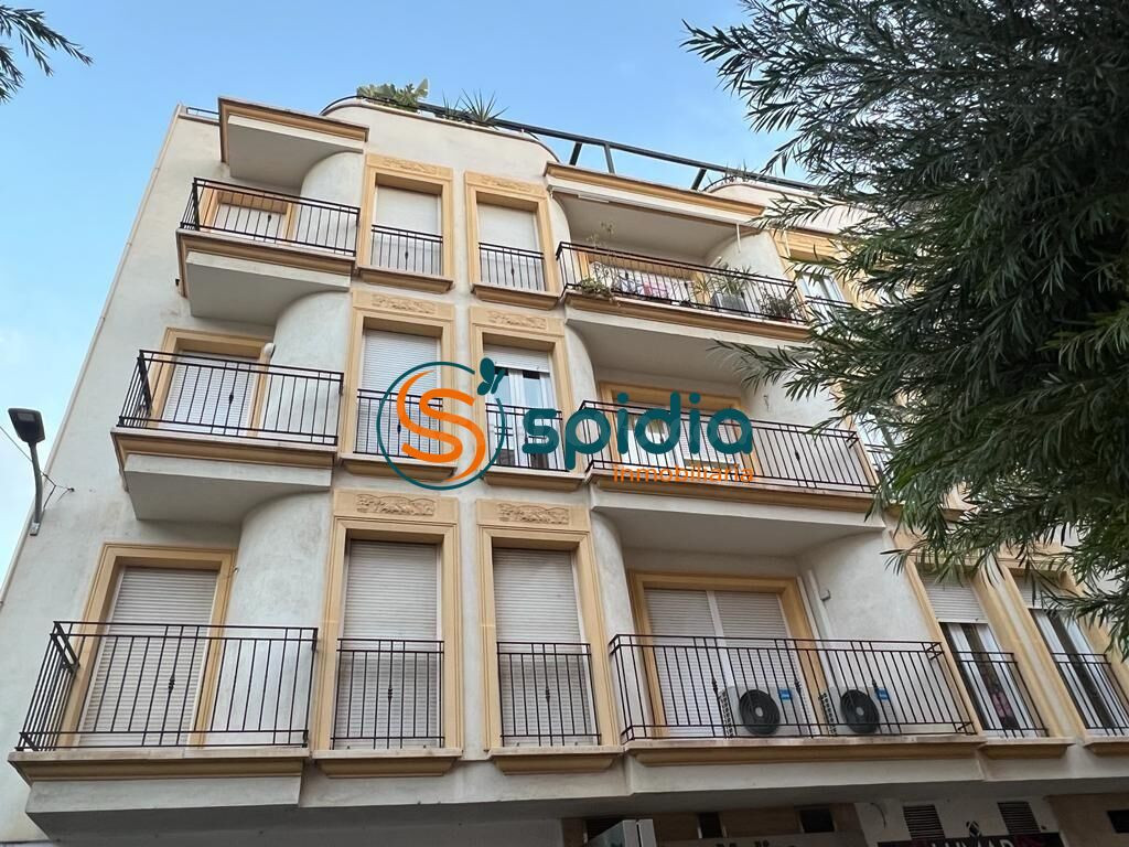 VENTA DE PISO EN EL CENTRO DE ÁGUILAS