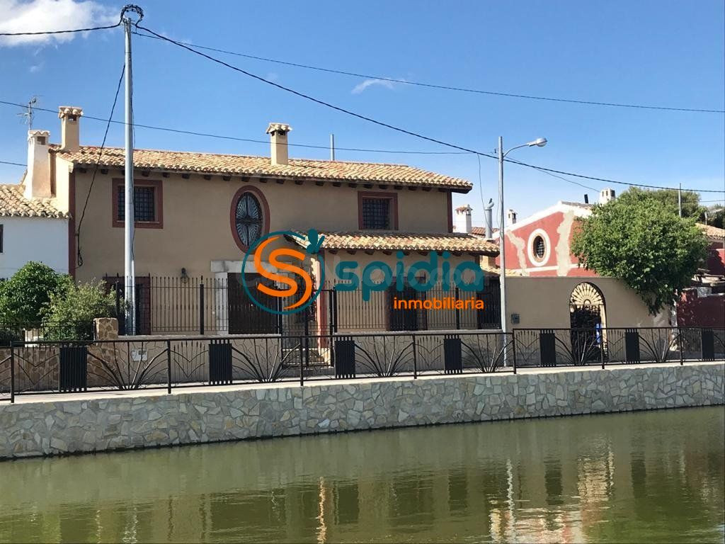 VENTA DE CASA SEÑORIAL EN DOÑA INÉS (LORCA)