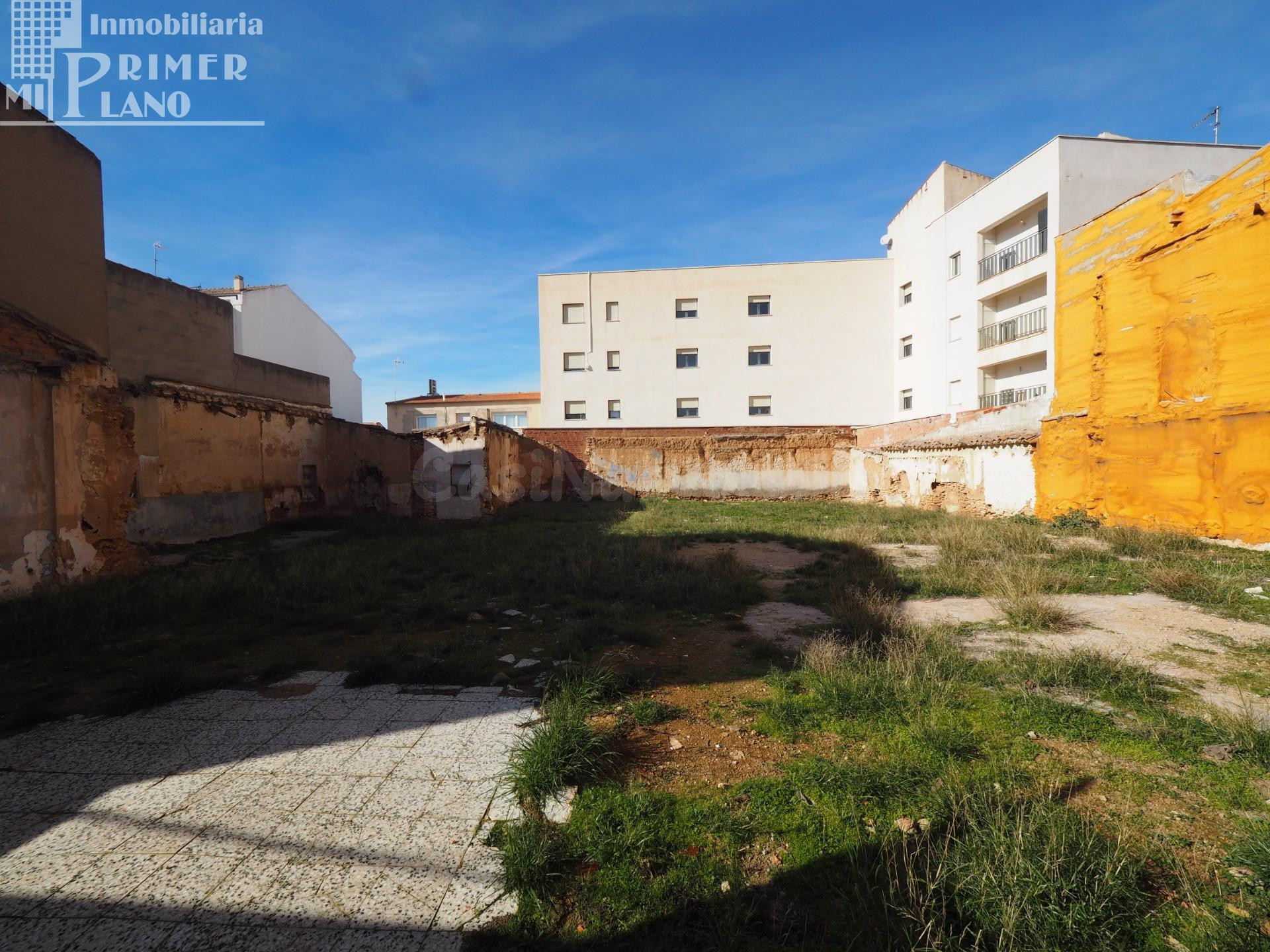 Amplio Solar en Venta junto a calle San Roque, Tomelloso - Oportunidad Única