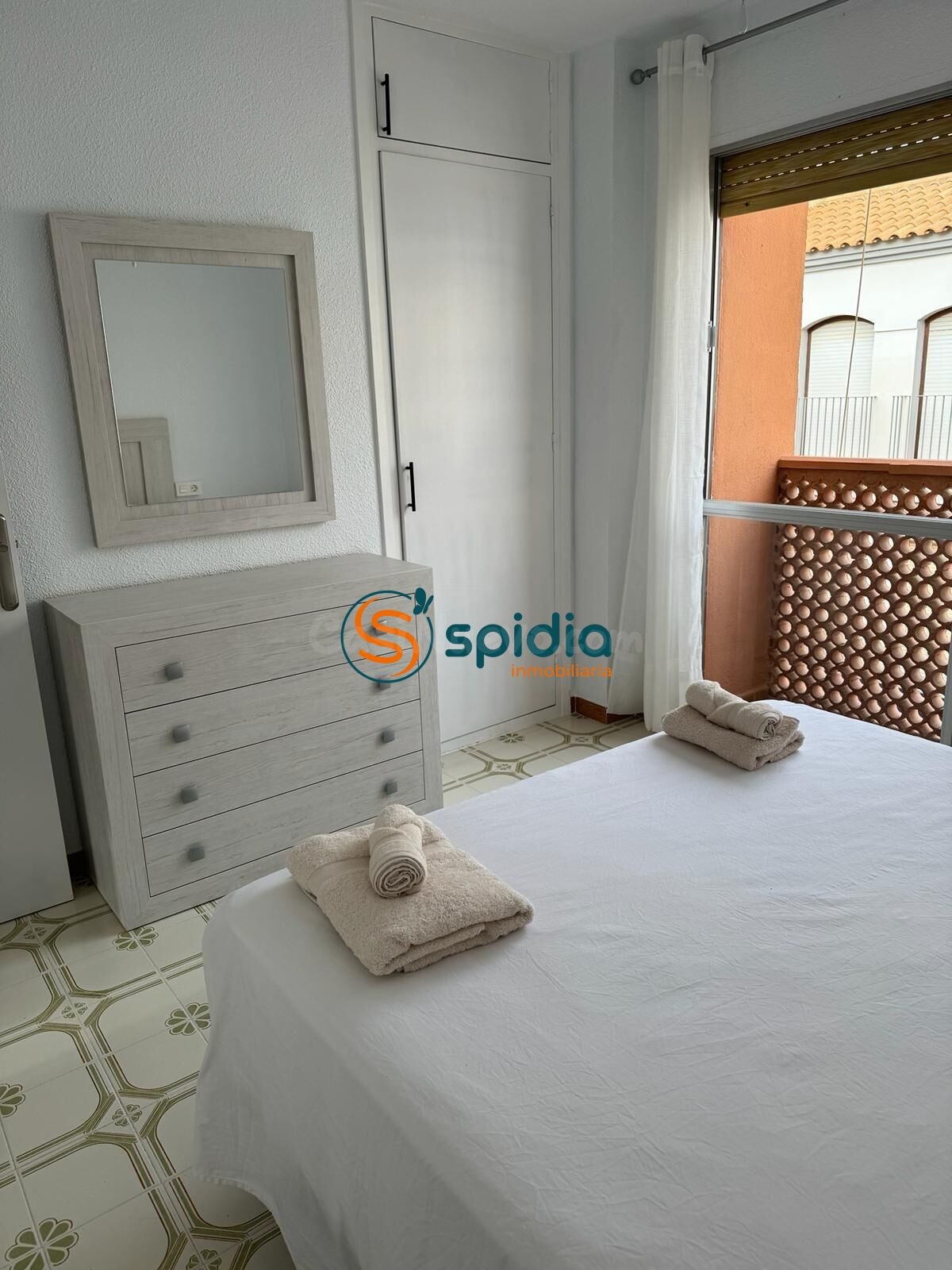 Apartamento para alquiler por temporadas en playa de Calabardina, ideal para buceadores- 2 huéspedes