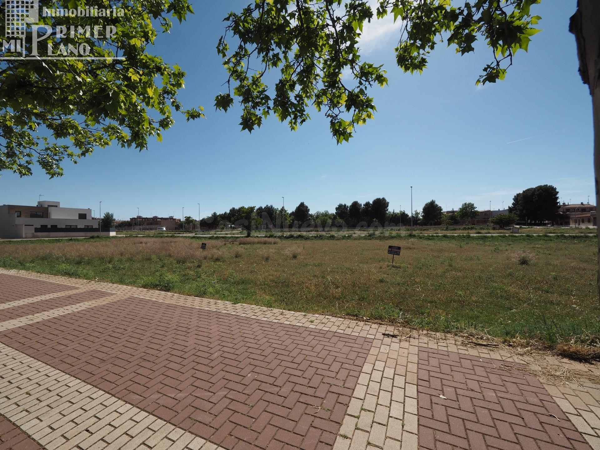 Amplio Solar en Villarrobledo - Oportunidad Única por €78,000