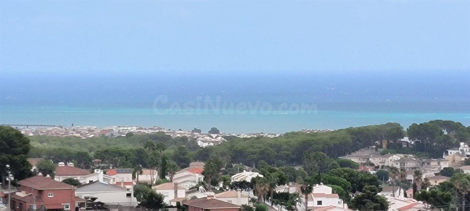 Chalet Independiente en venta en Segur De Calafell - foto 2