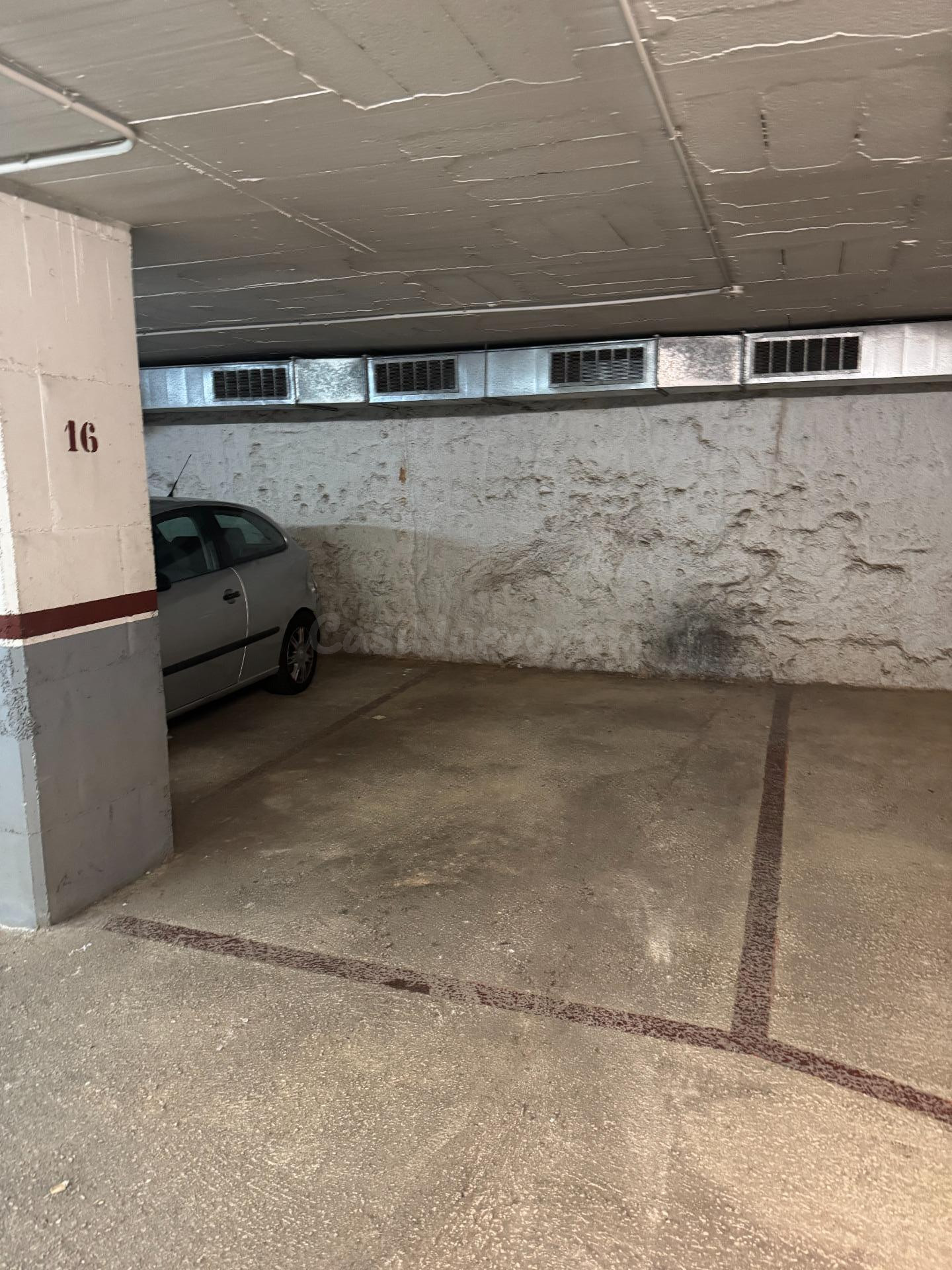Plaza de parking en alquiler en pleno centro de El Vendrell