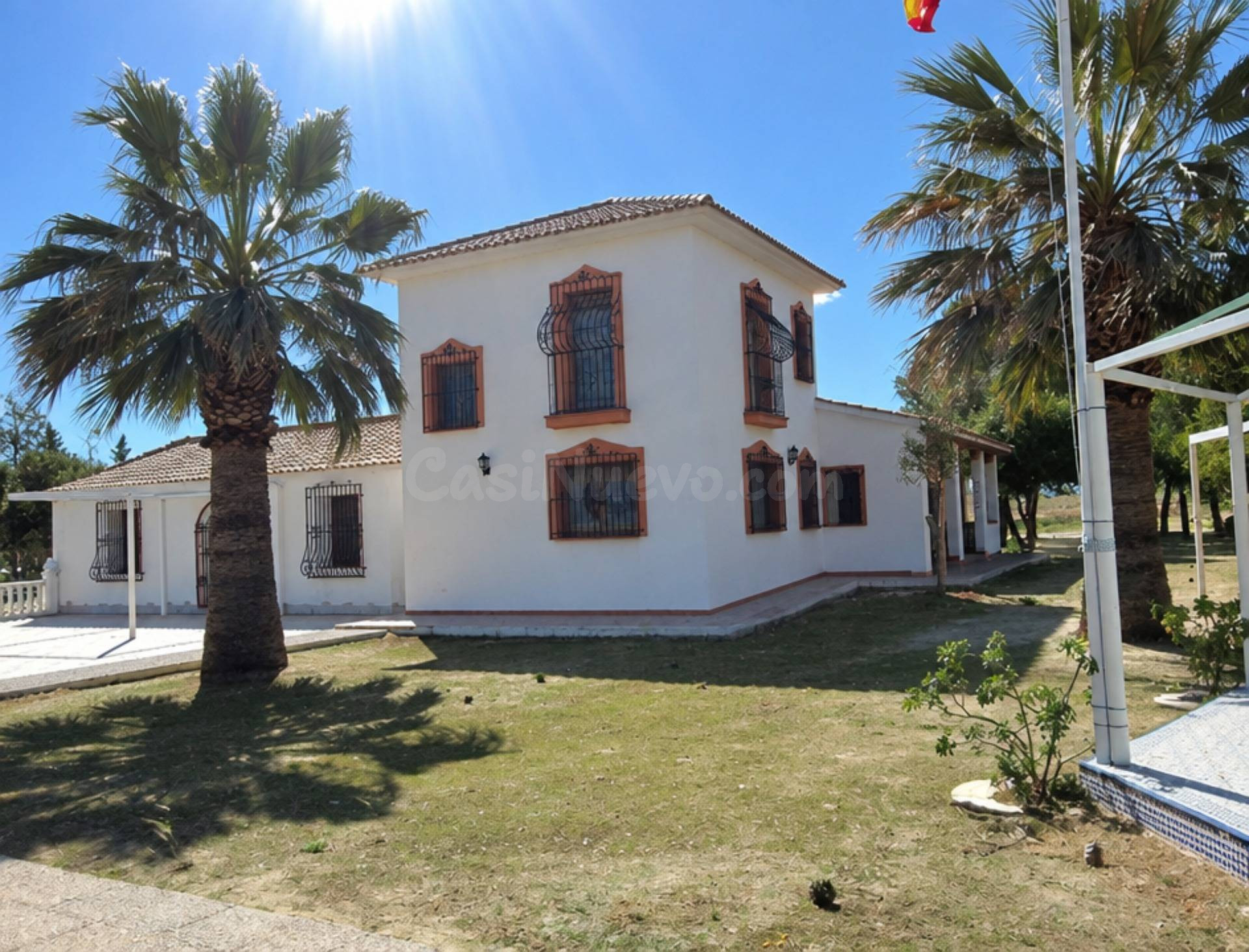 VENTA FINCA RÚSTICA CON TERRENO, PISCINA, BARBACOA - LA MAGDALENA