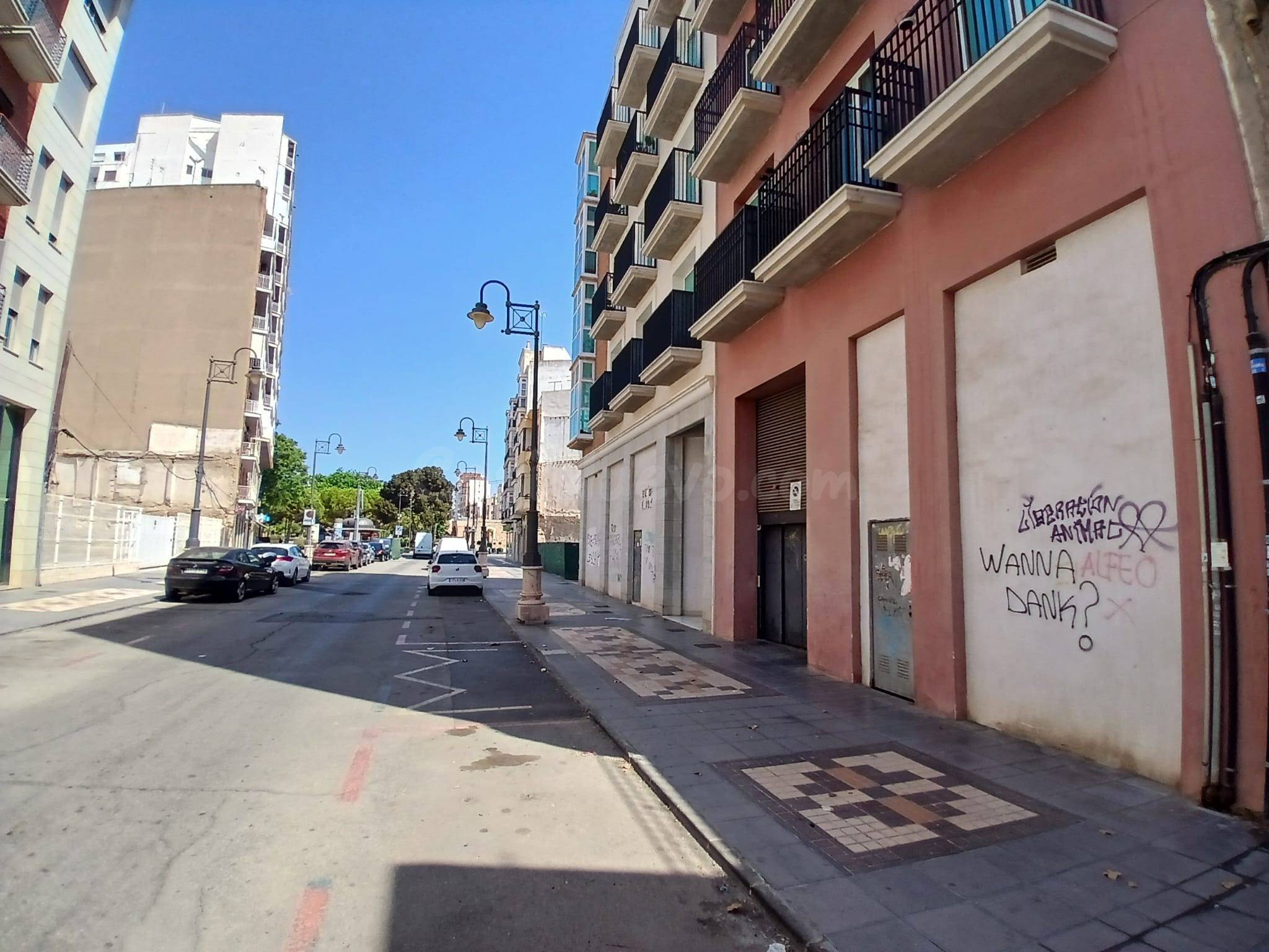 VENTA DE LOCAL CON SALIDA DE HUMOS!! CENTRICO CARTAGENA