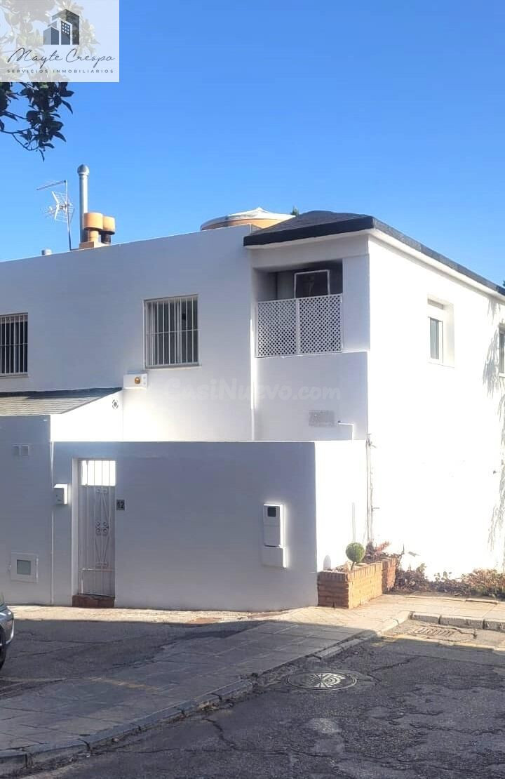 Exclusivo chalet en Urbanización El Serrallo