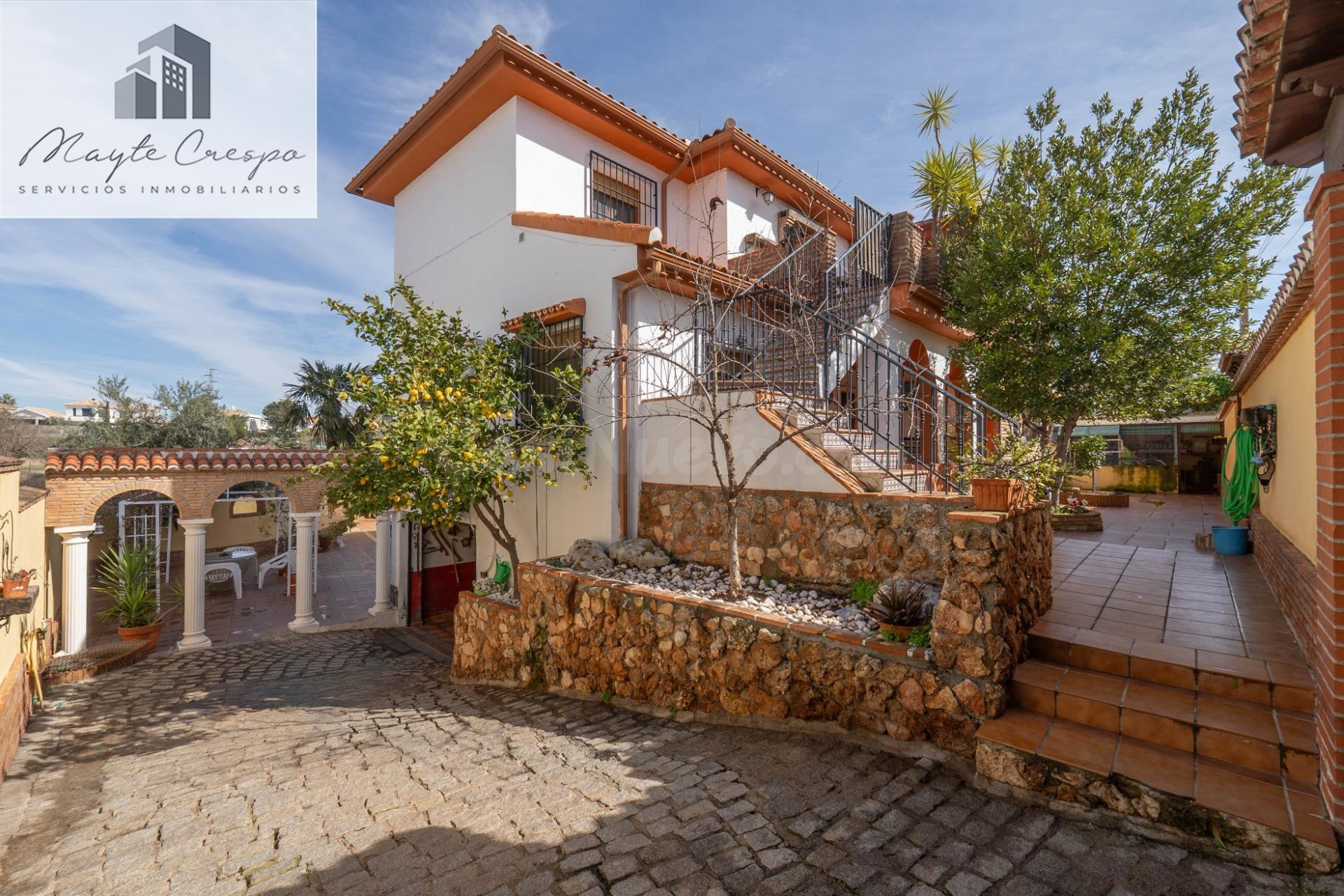 CHALET CON PISCINA EN OTURA!!!!!!!!!!!!!!!!