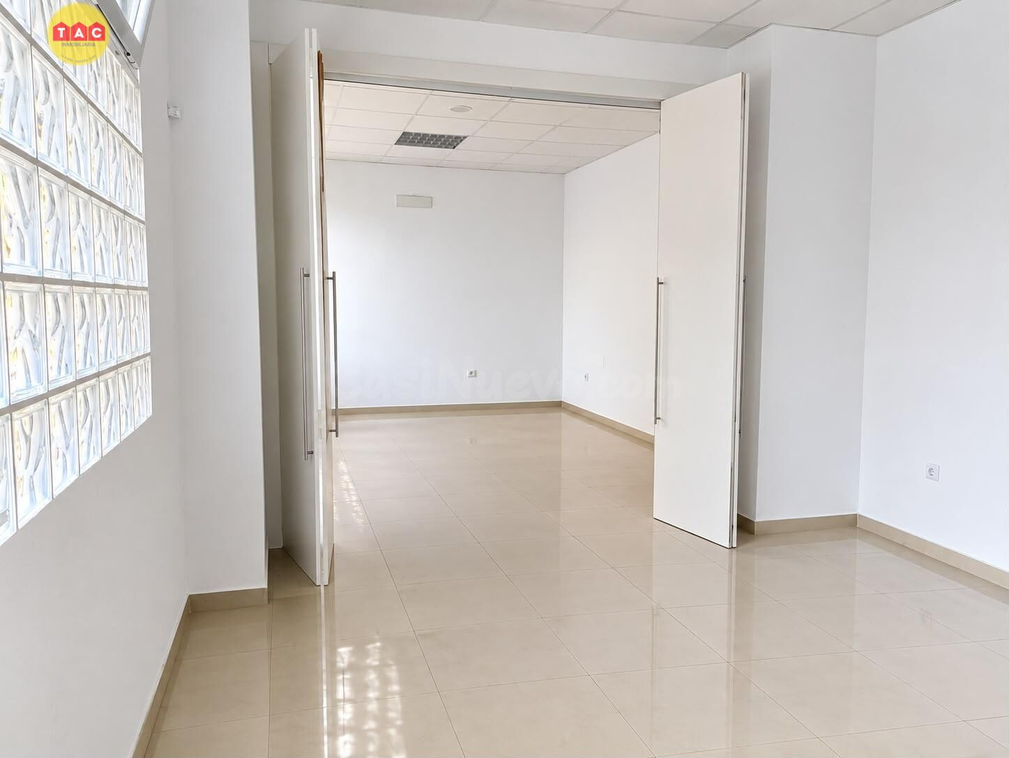 Local comercial en Huelva - foto 4