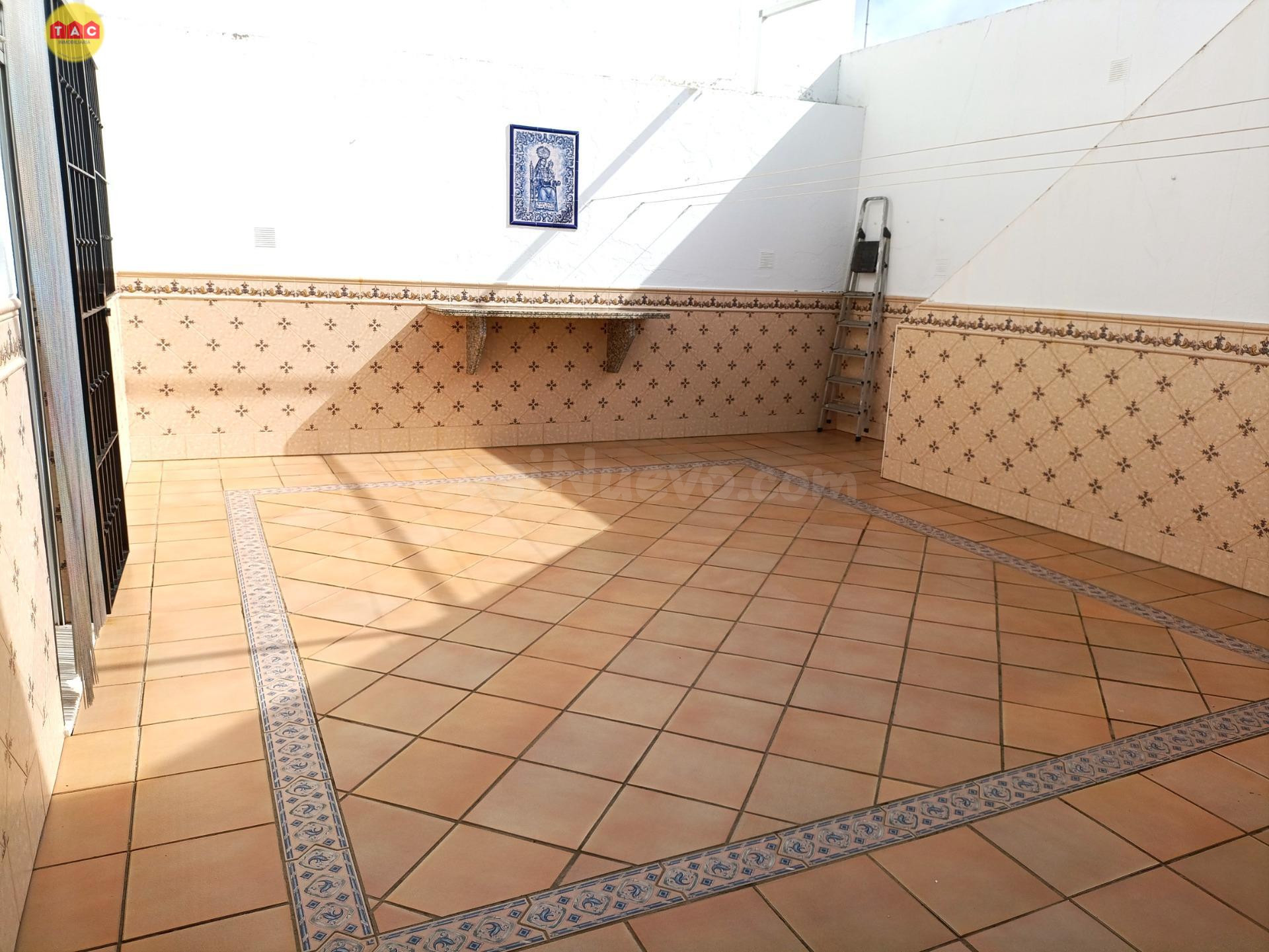 CASA EN LEPE