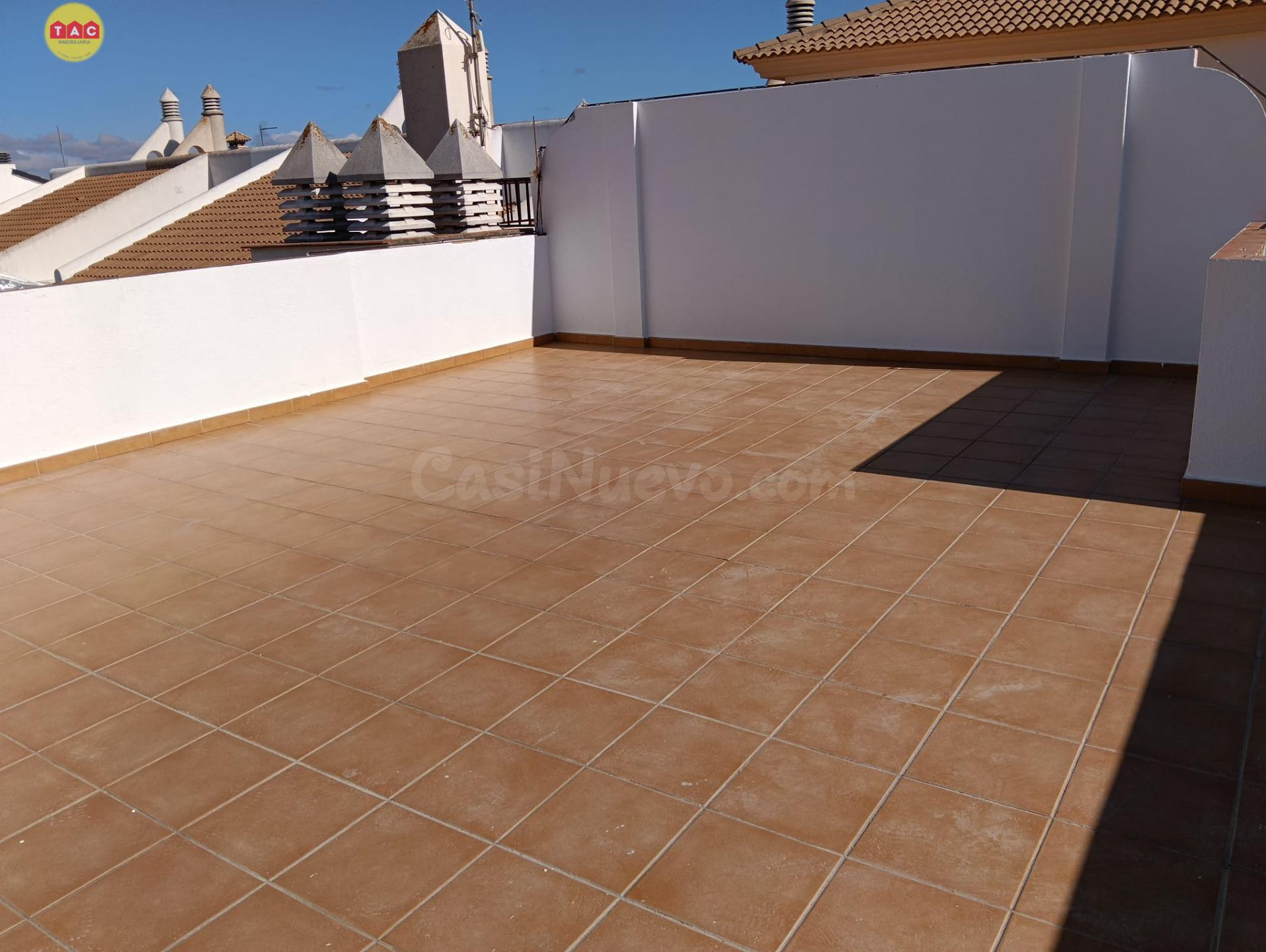 PISO EN LEPE