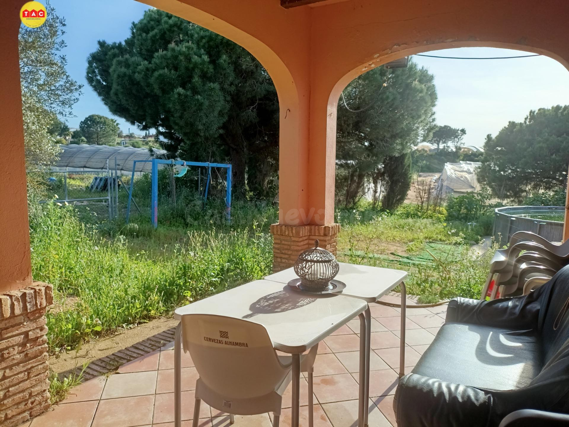 FINCA CON CASA EN LEPE
