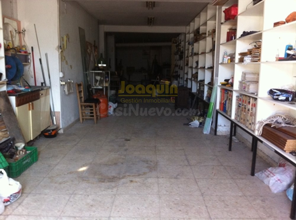 ESTUPENDO LOCAL EN CARLOS III.