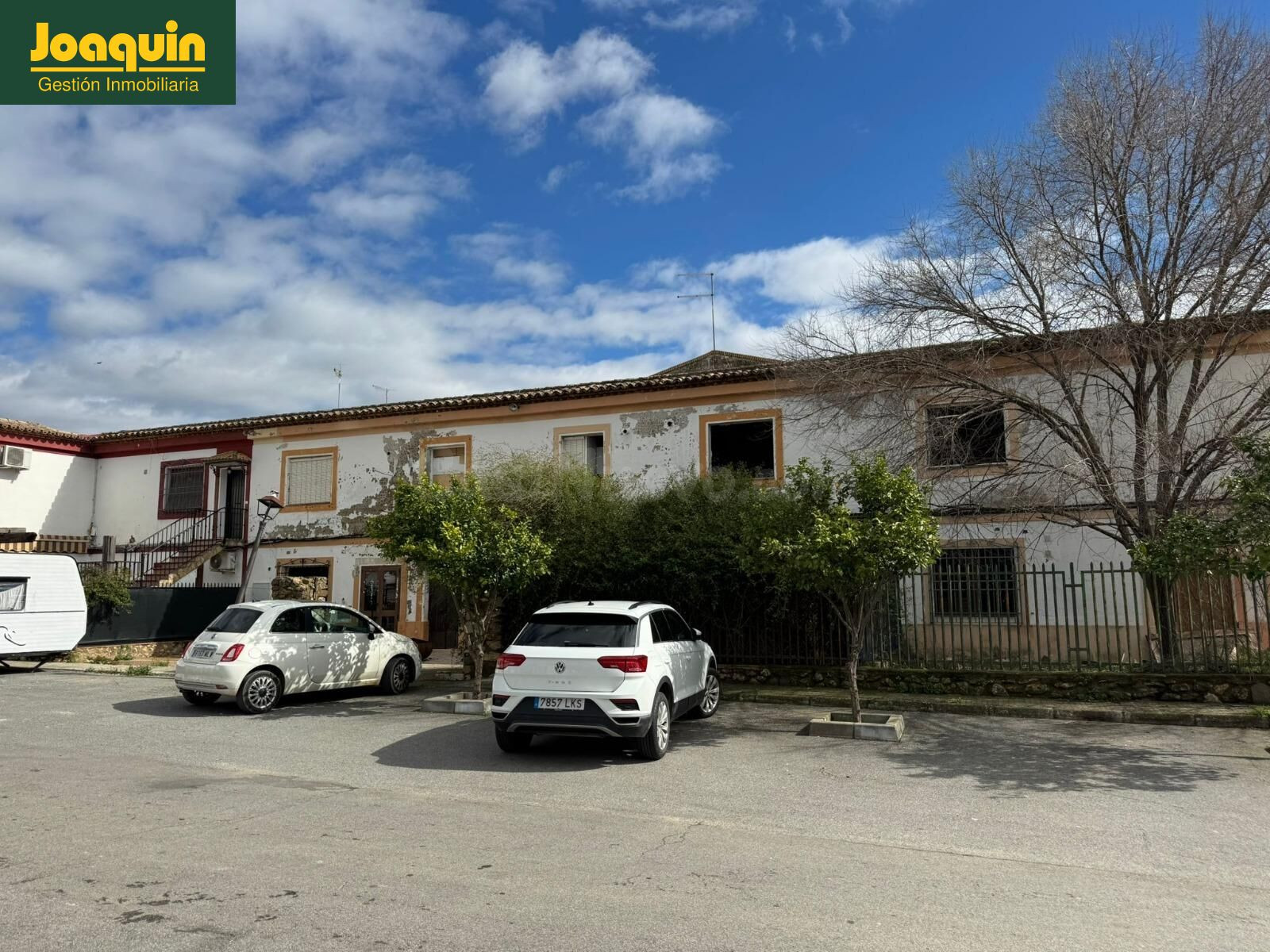 ESTUPENDA NAVE INDUSTRIAL EN VILLAFRANCA.