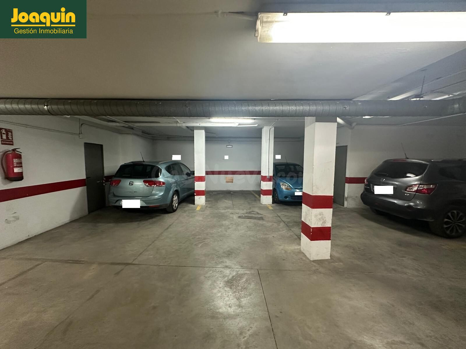 EN VENTA COCHERA PARA COCHE PEQUEÑO + TRASTERO A UN PASO DEL CENTRO.