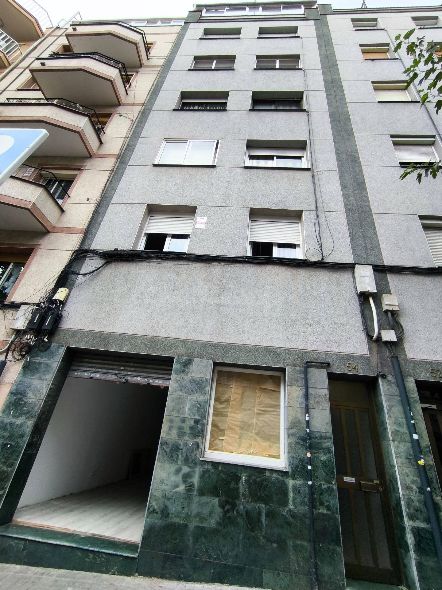 Local comercial 46m² en venta - Pubilla cases