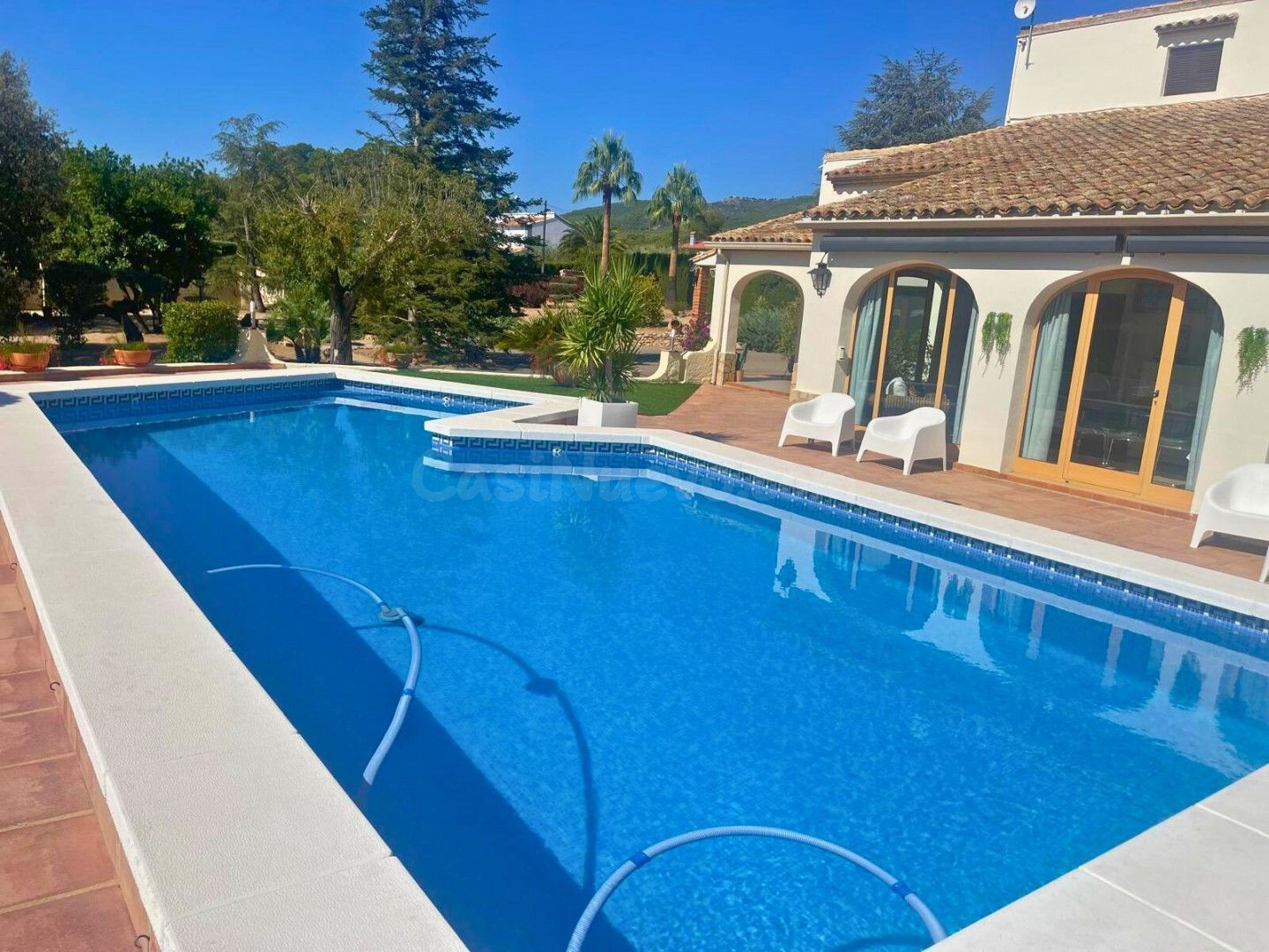 ¿BUSCAS UN CHALET EN SANTA ANA? ESTE ES EL TUYO