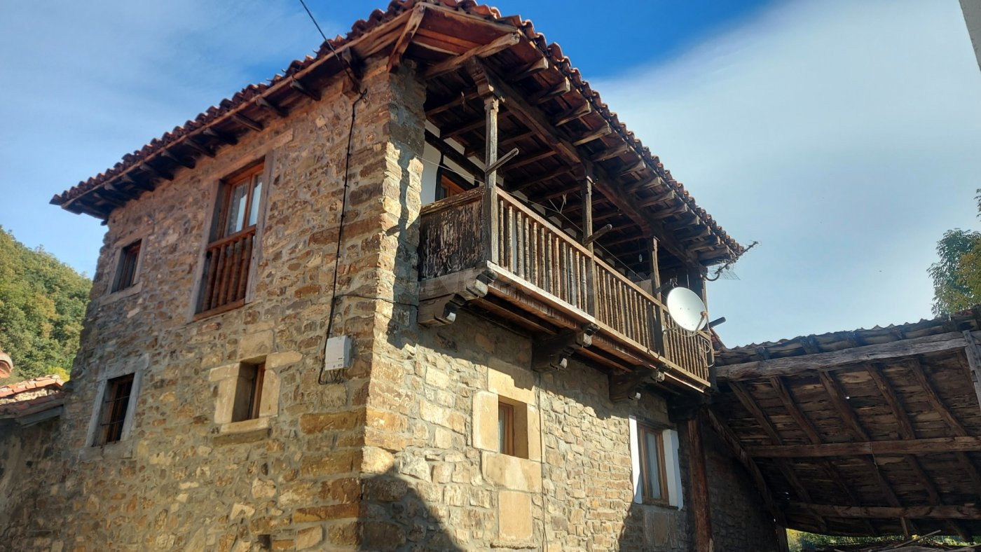 Casa en venta con terreno en el Valle de Liébana