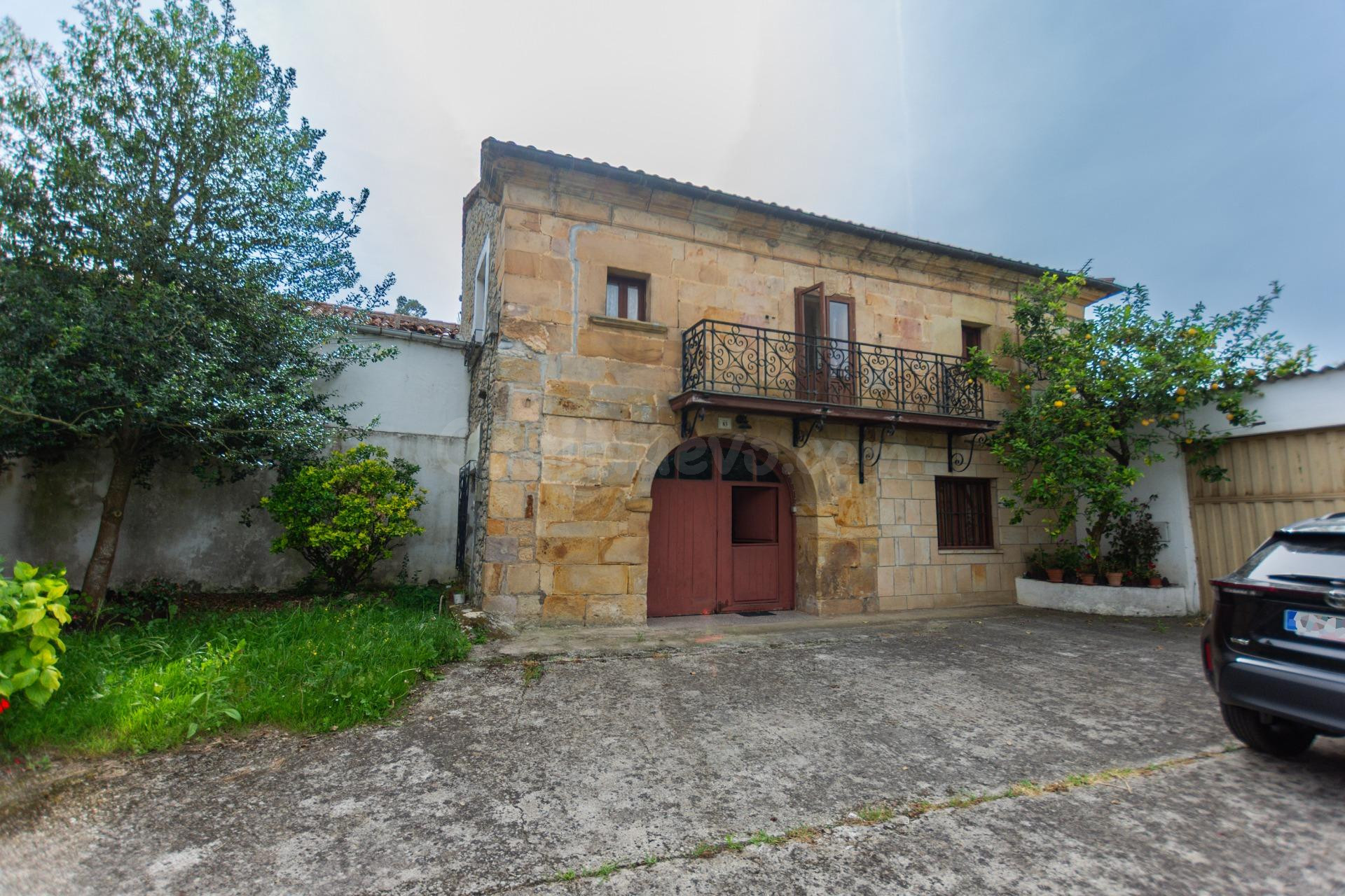 Casa en venta en Liaño con terreno