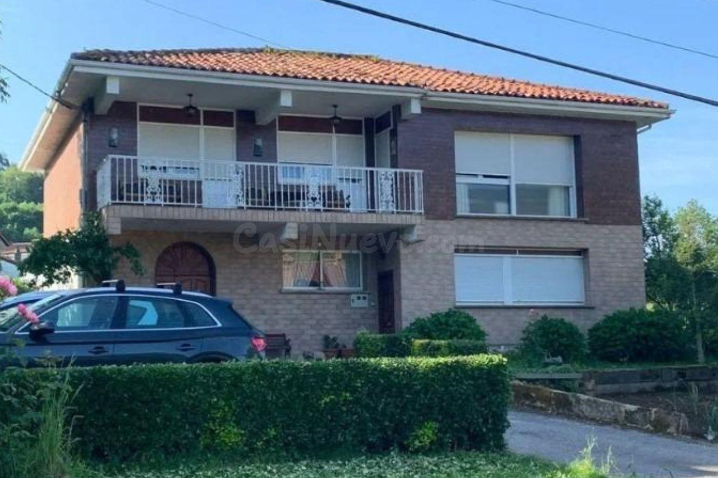 EXCLUSIVO CHALET CON GRAN PARCELA EN LIMPIAS - foto 2