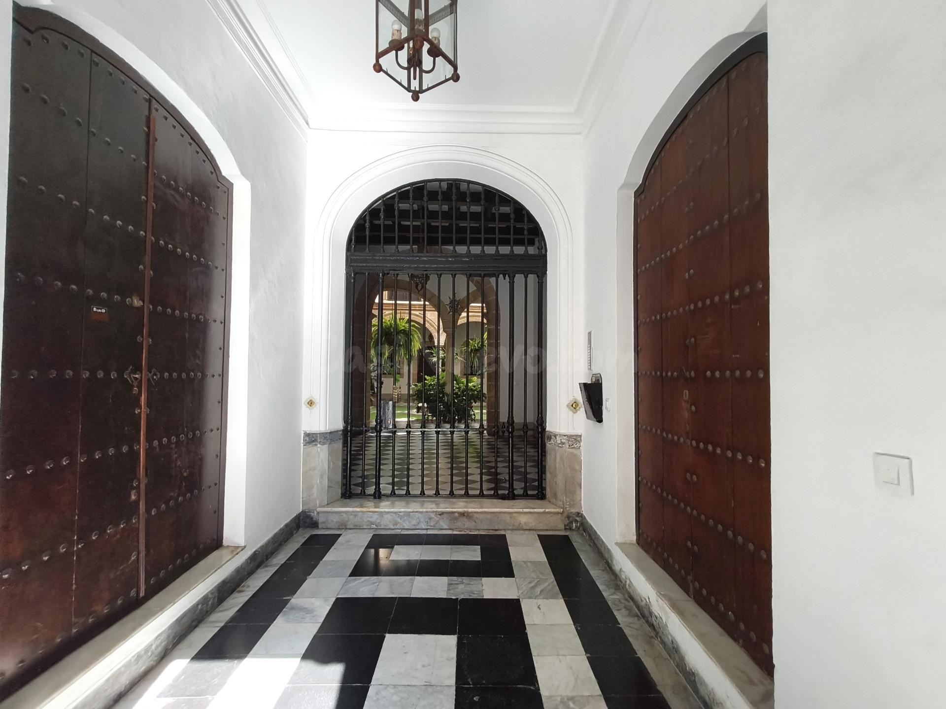 Duplex apartment for long-term rental