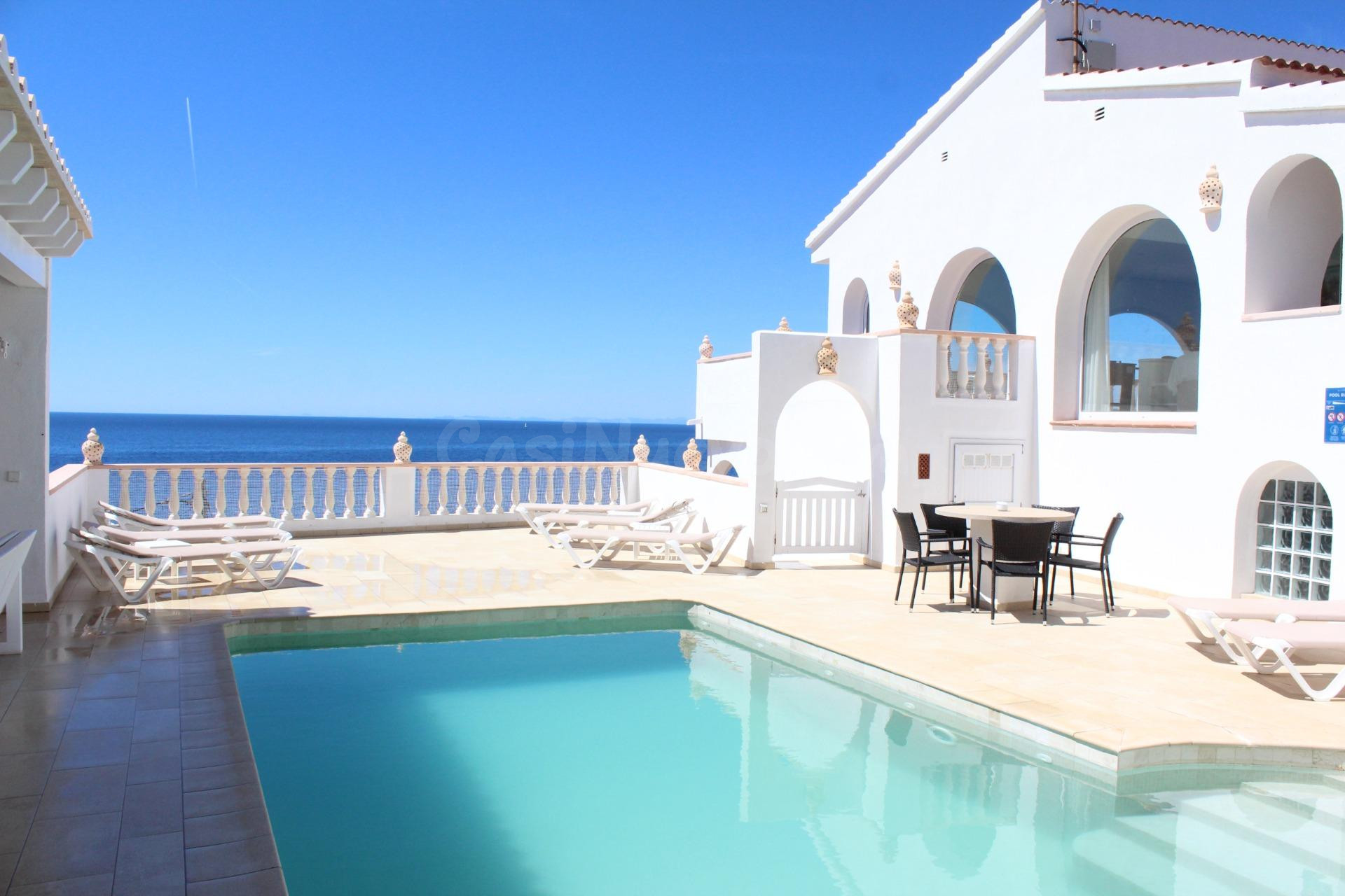 Espectacular Villa con Vistas al Mar, Privacidad y Licencia Turística en Cala en Porter