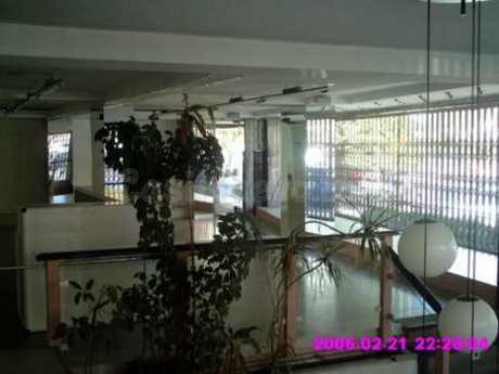 Local comercial 150m² en alquiler - Sevilla