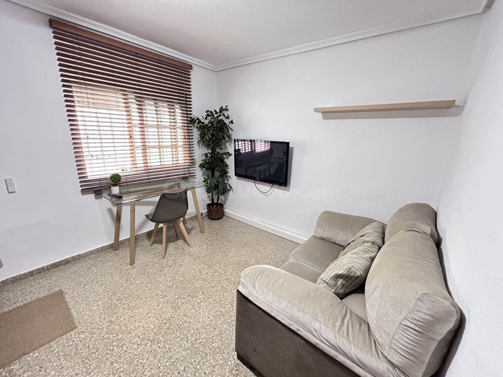 Habitación 5 habitaciones 115m² en alquiler - zona Horta Nord