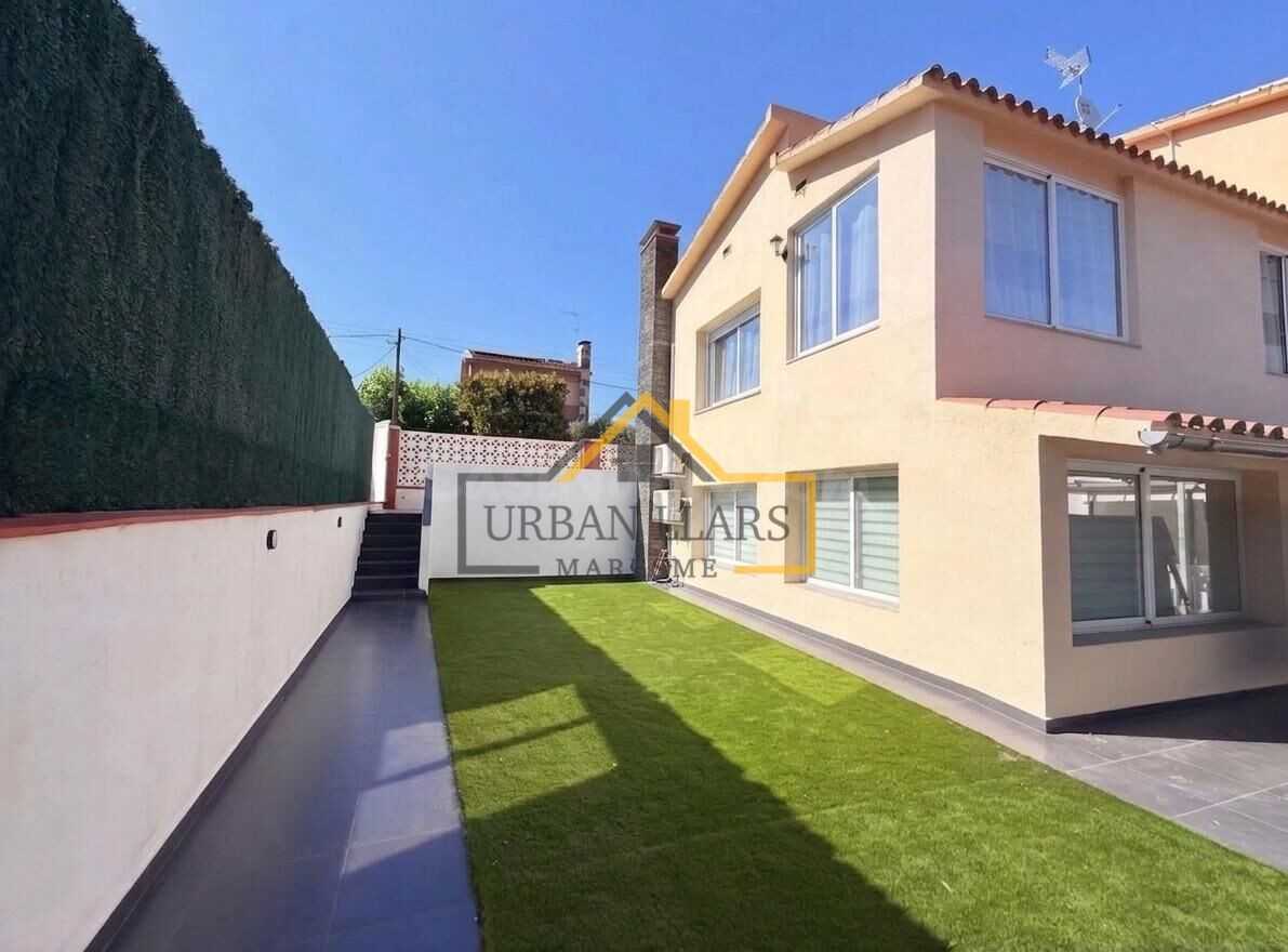 Casa independiente en el centro de Premia de Mar