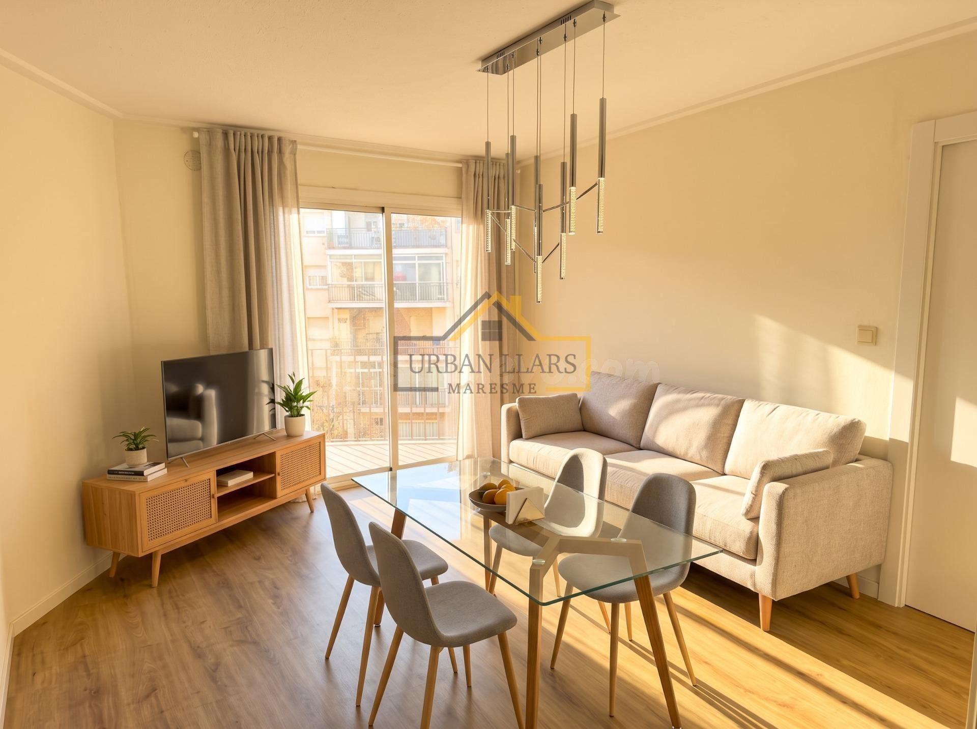 Piso de 4 habitaciones en Peramas.