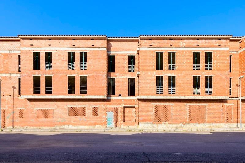Edificio en venta (obra parada) en Villafranca del Cid (Castellón)